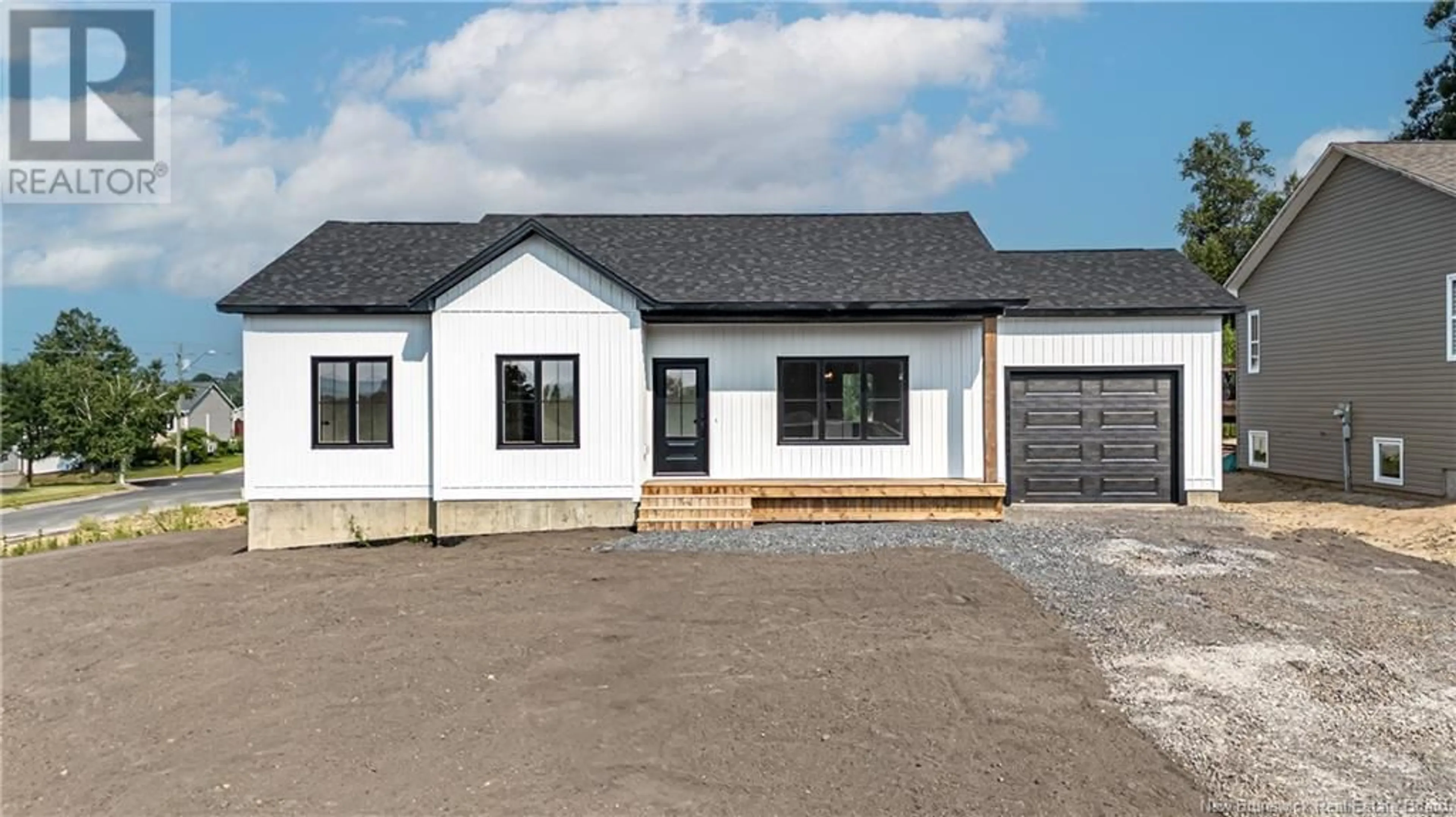 Home with vinyl exterior material, building for 201 GILRIDGE DRIVE, Fredericton New Brunswick E3G9W7