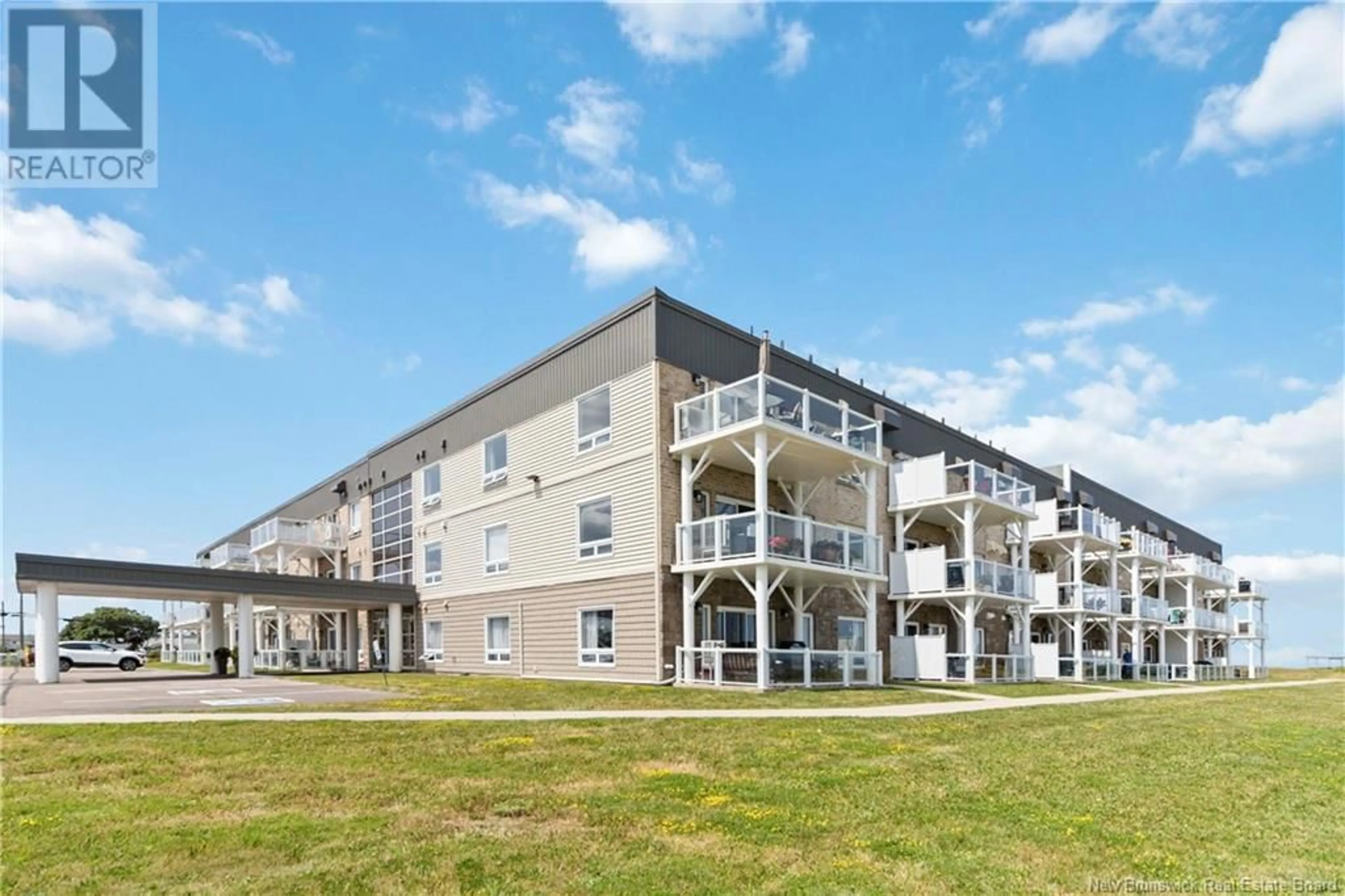 Patio, building for 105 - 69 CAP BIMET BOULEVARD, Cap Bimet New Brunswick E4P6X5