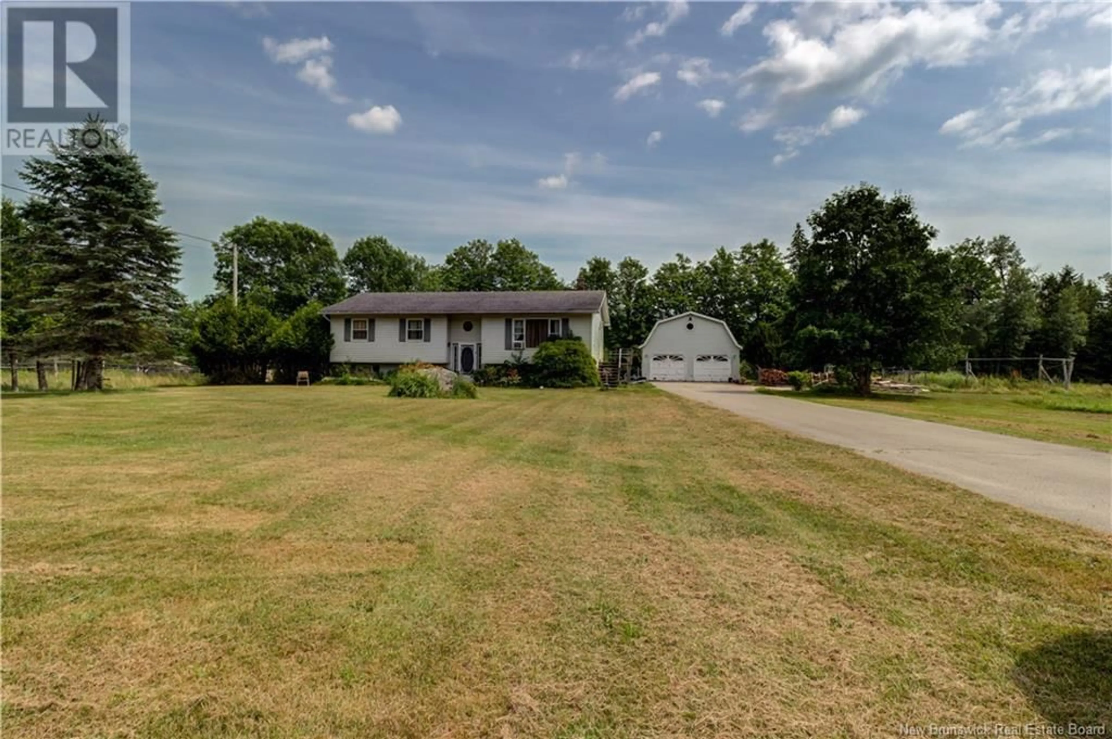 A pic from outside/outdoor area/front of a property/back of a property/a pic from drone, unknown for 1911 ROUTE 870, Springfield New Brunswick E5T2H9