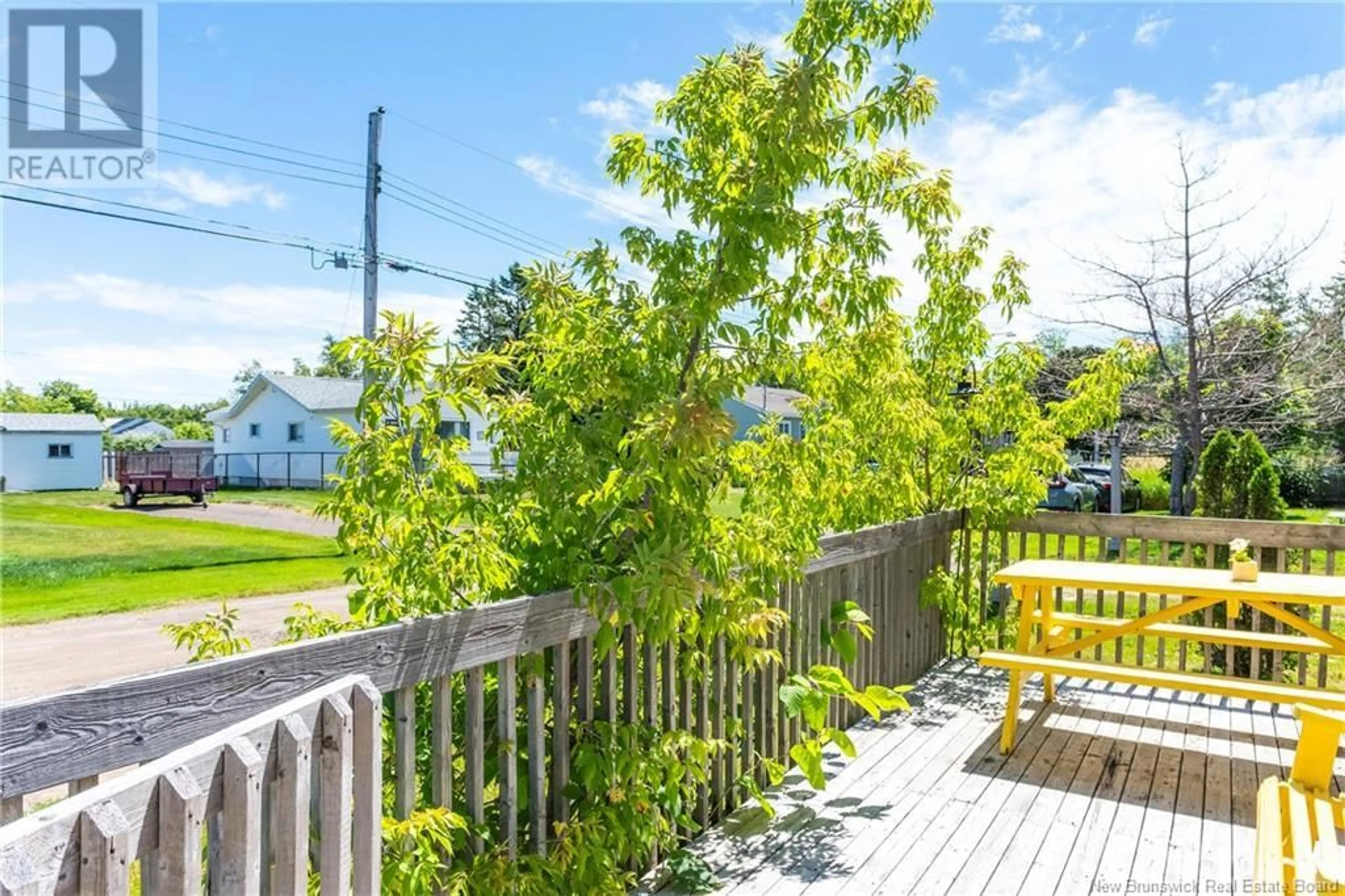 Patio, street for 20 WILLIAM ROAD, Shediac New Brunswick E4P5K3