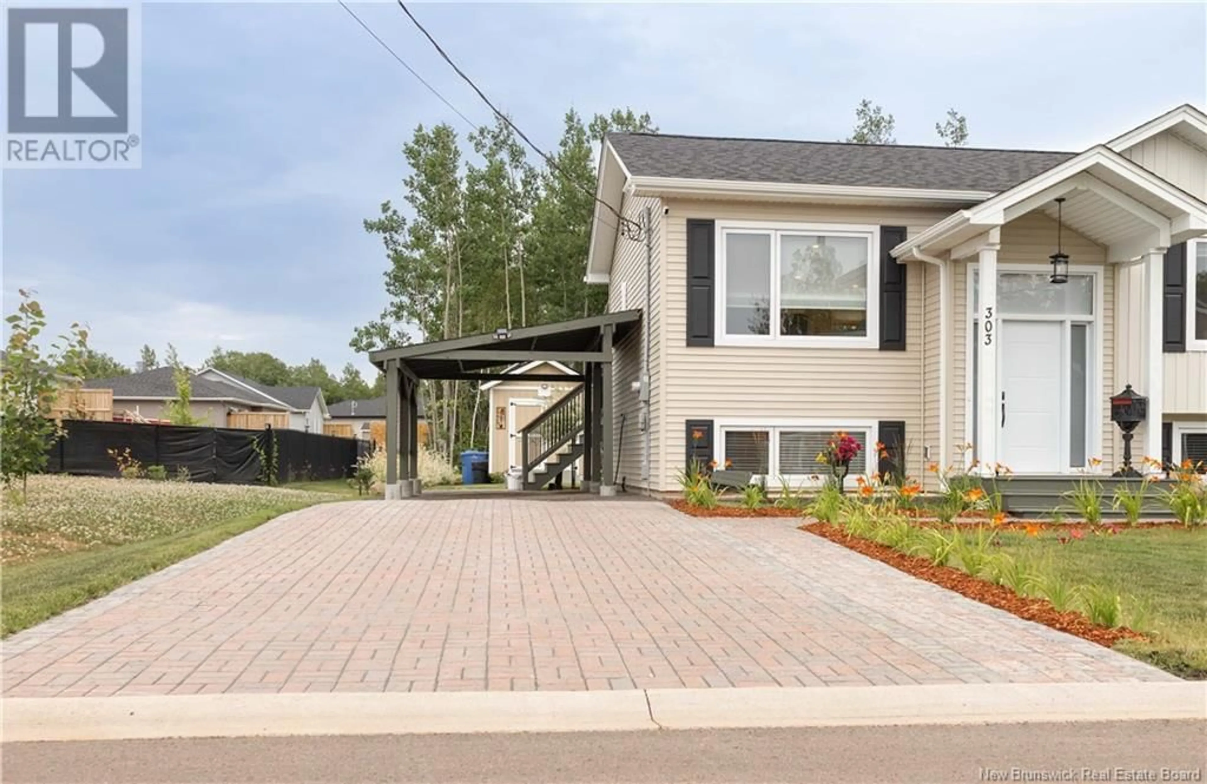 Unknown for 303 CHATELLERAULT, Shediac New Brunswick E4P0L3