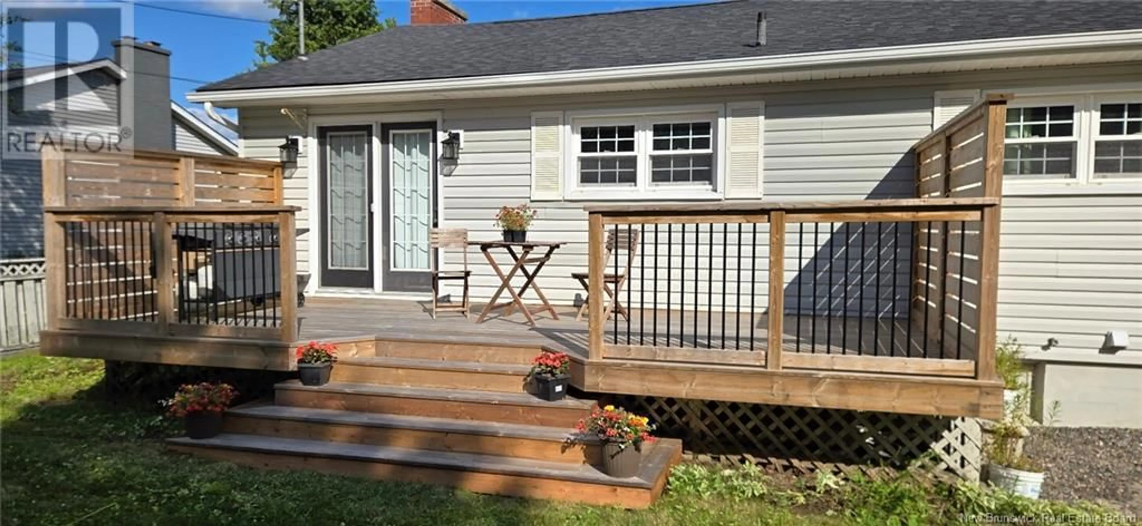 Patio, street for 127 GREENDALE CRESCENT, Saint John New Brunswick E2M4L5