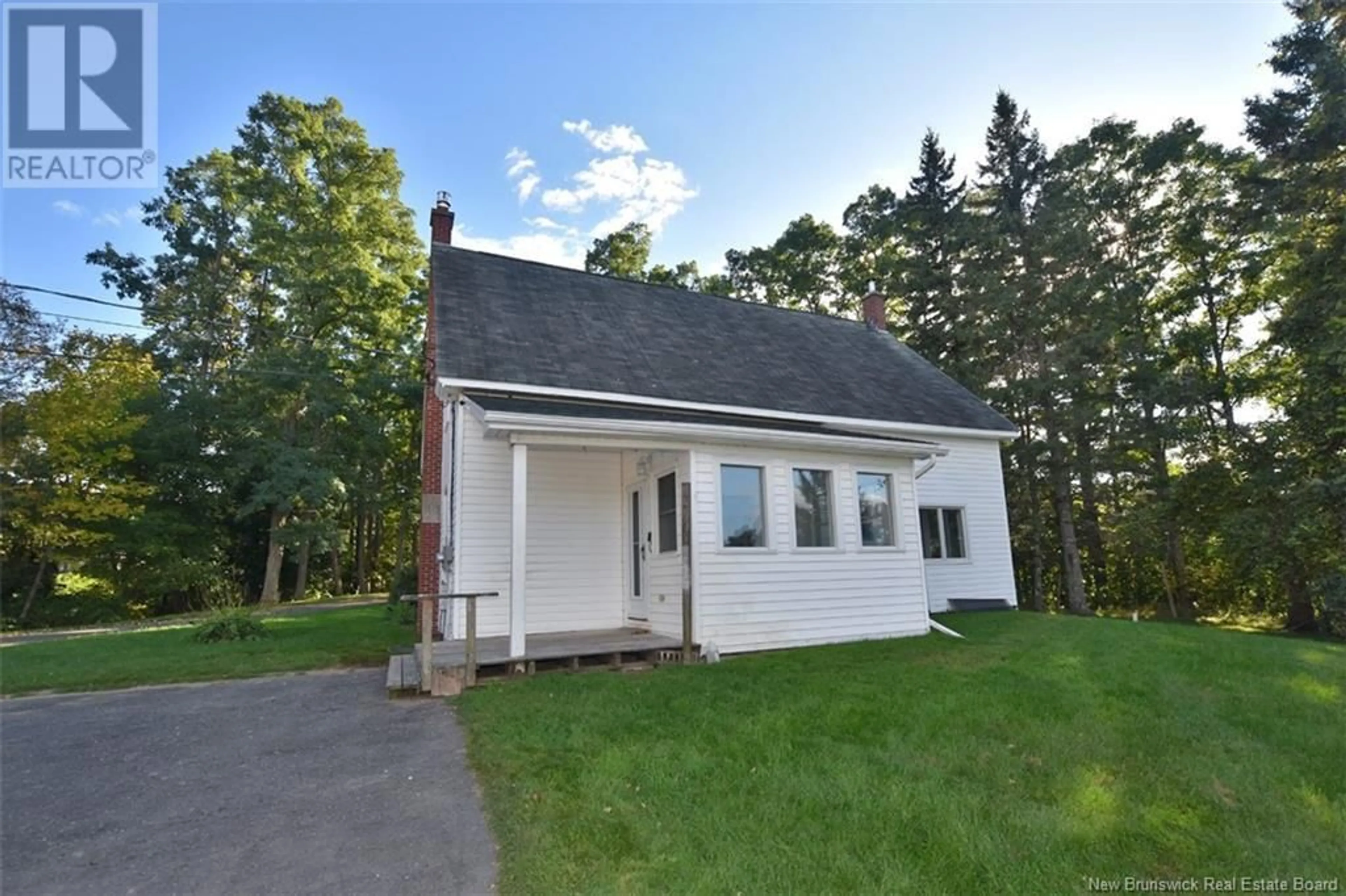 Home with vinyl exterior material, street for 3175 WOODSTOCK ROAD, Fredericton New Brunswick E3C1R2