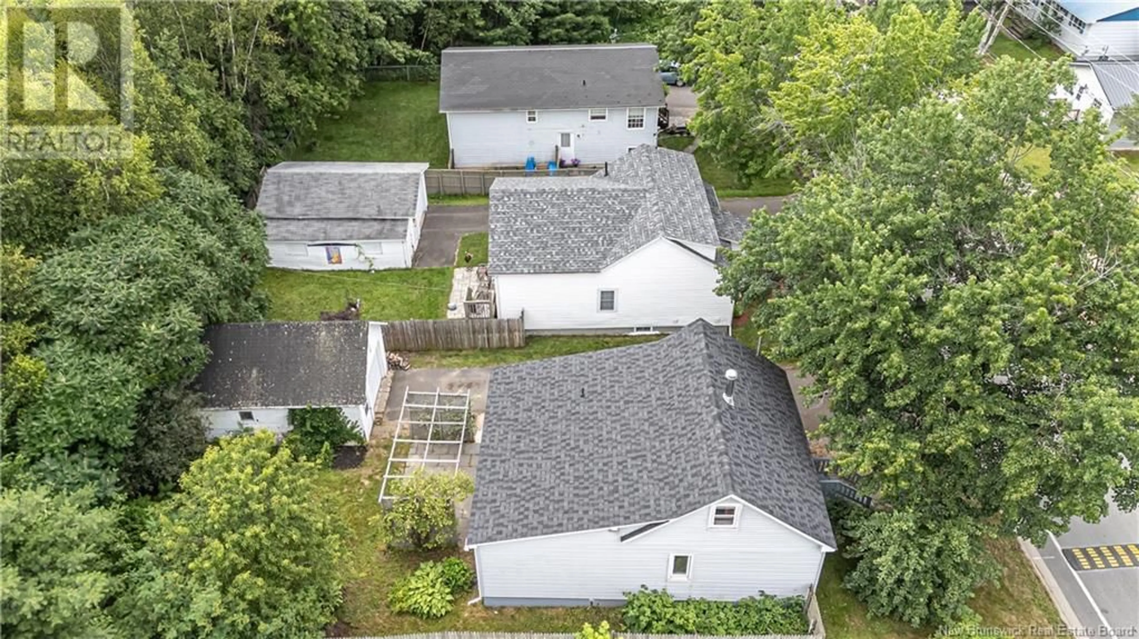 A pic from outside/outdoor area/front of a property/back of a property/a pic from drone, street for 36 MURRAY AVENUE, Fredericton New Brunswick E3A3V5