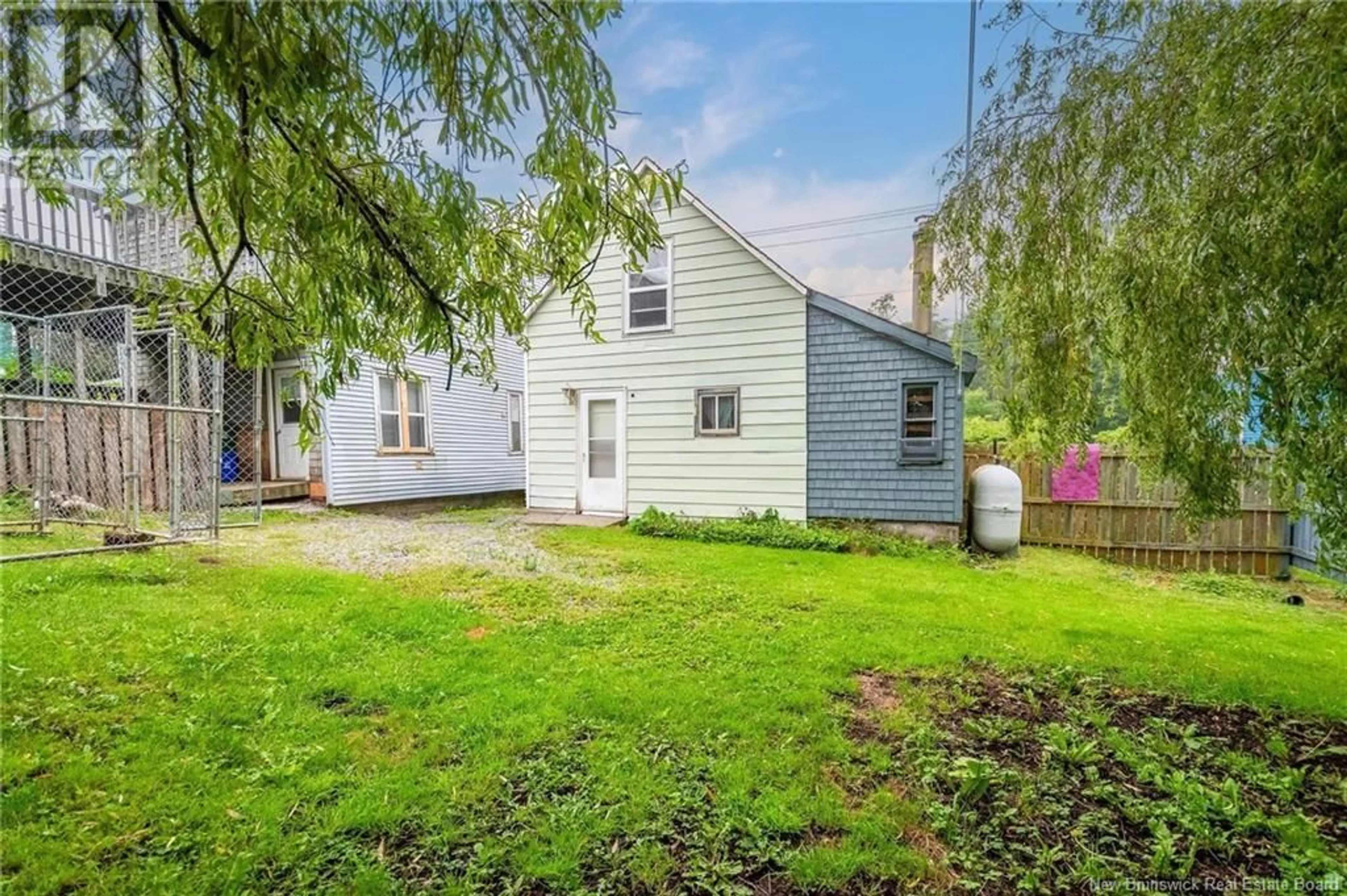 A pic from outside/outdoor area/front of a property/back of a property/a pic from drone, street for 220 RODNEY STREET, Saint John New Brunswick E2M1X4