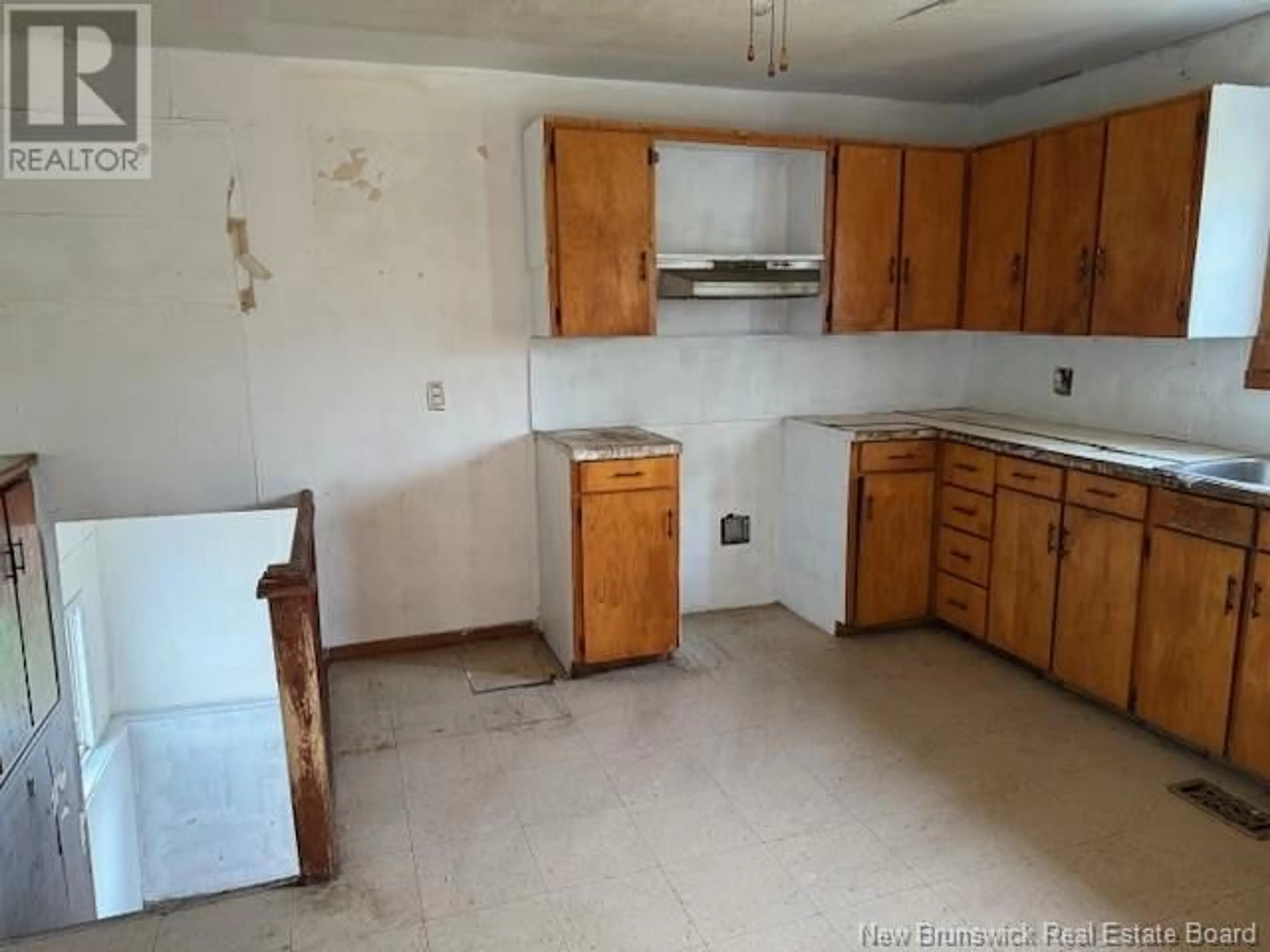 Standard kitchen, unknown for 131 MALENFANT ROAD, Dundee New Brunswick E8E1W9