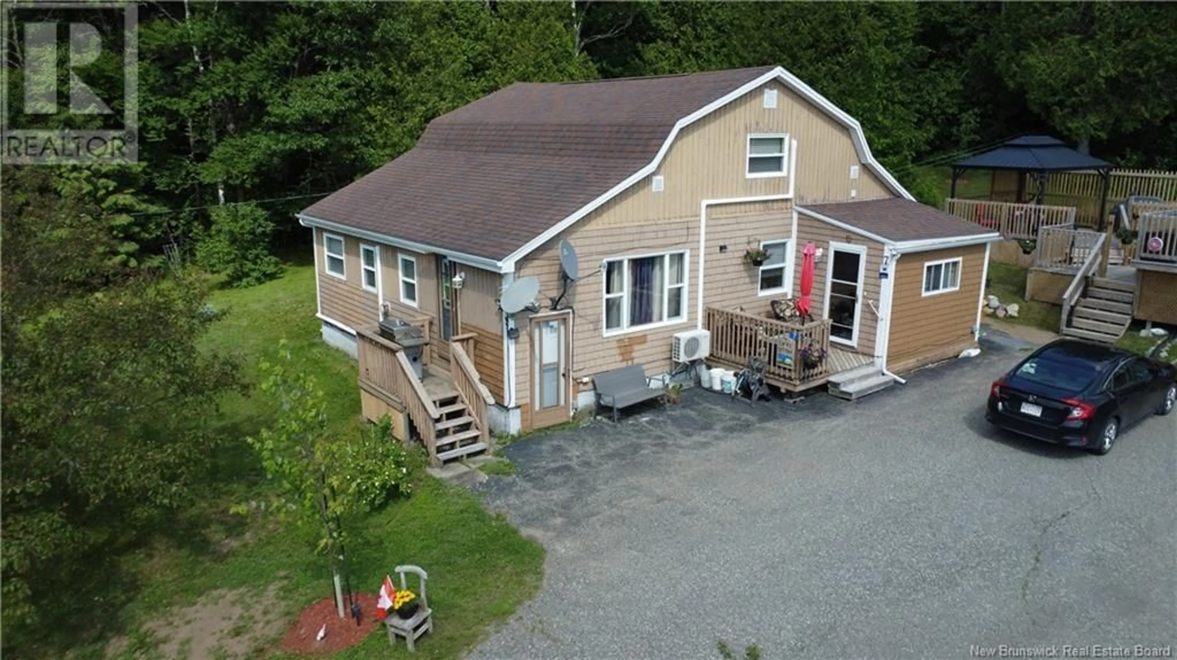 A pic from outside/outdoor area/front of a property/back of a property/a pic from drone, unknown for 7 SAND POINT WHARF ROAD, Bayswater New Brunswick E5S1M5