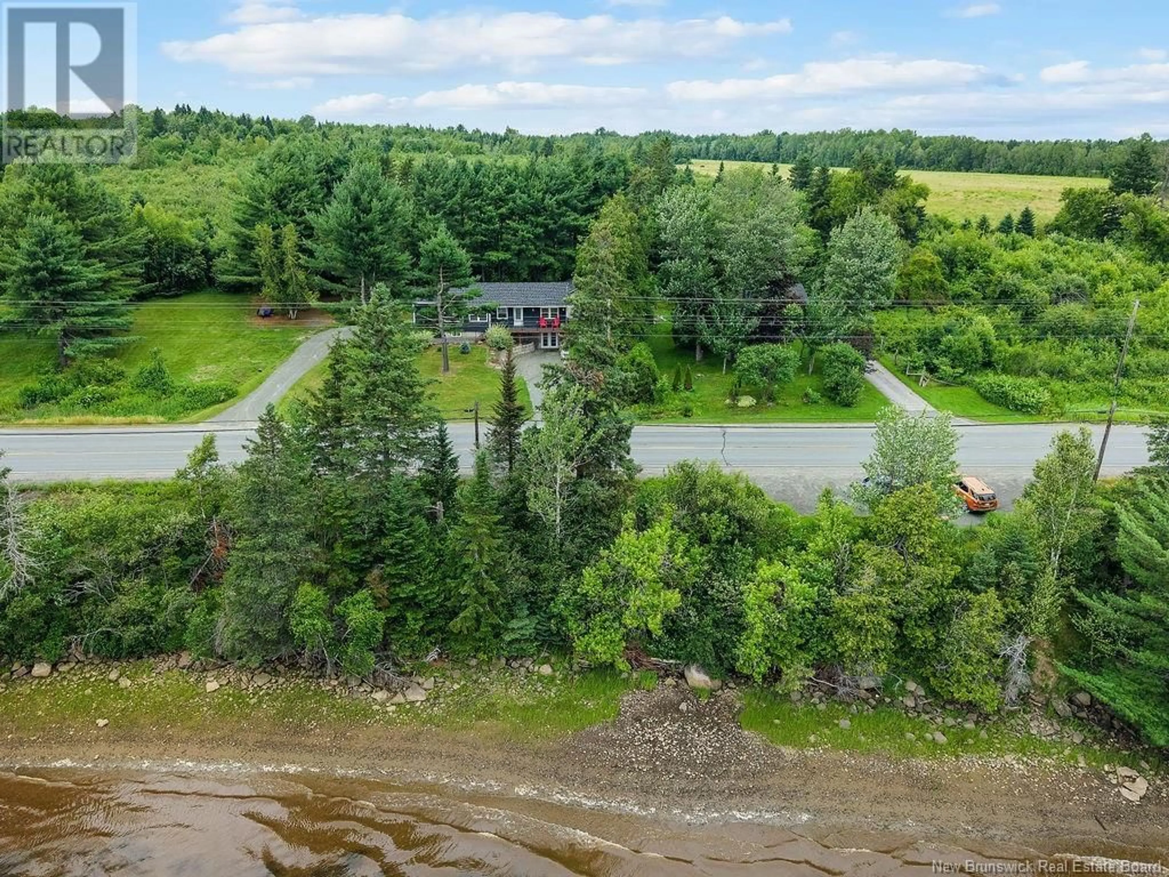 A pic from outside/outdoor area/front of a property/back of a property/a pic from drone, water/lake/river/ocean view for 504 ROUTE 425, Strathadam New Brunswick E1V4G8