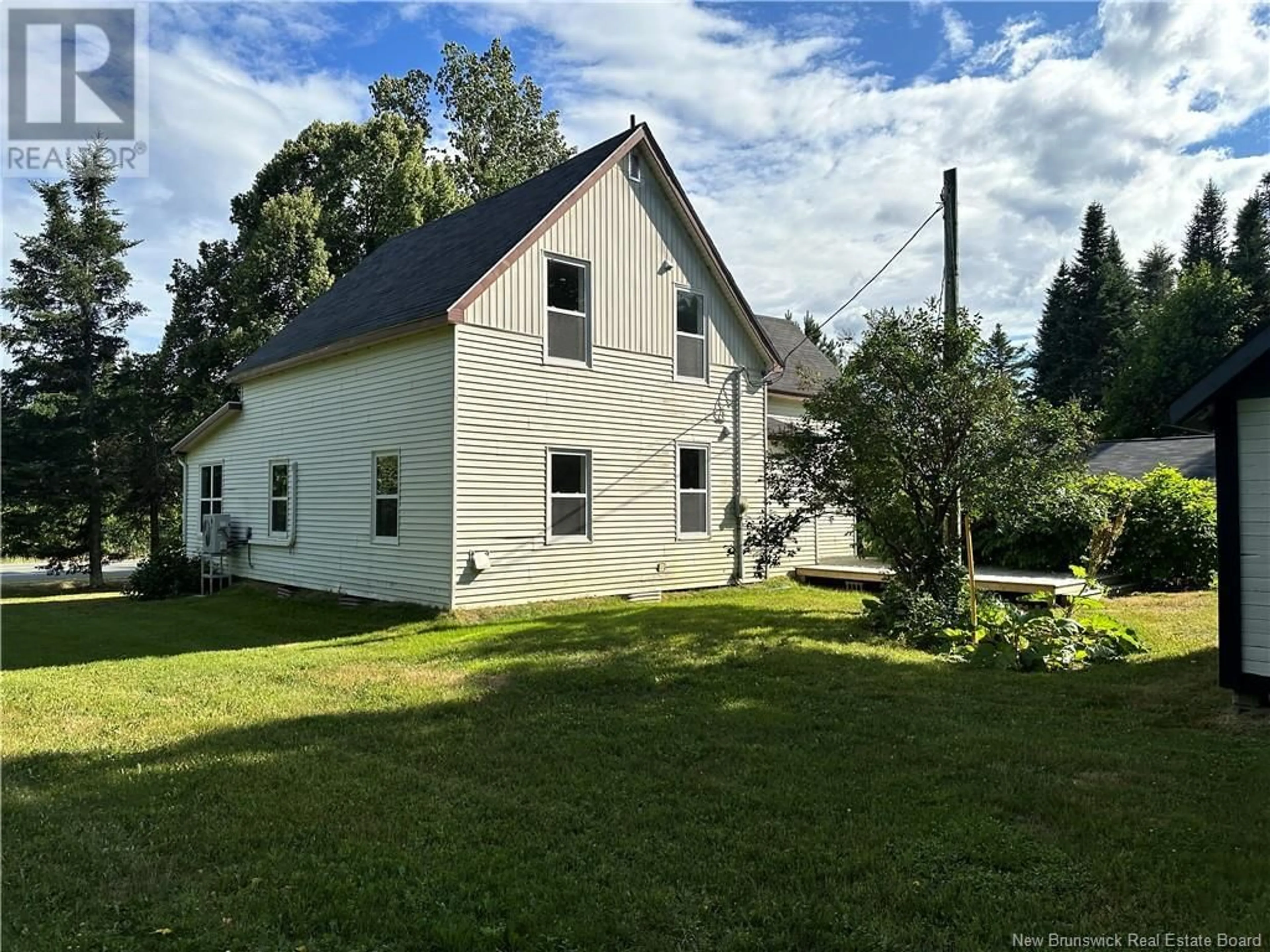 A pic from outside/outdoor area/front of a property/back of a property/a pic from drone, unknown for 3107 KING GEORGE, Miramichi New Brunswick E1V7C1