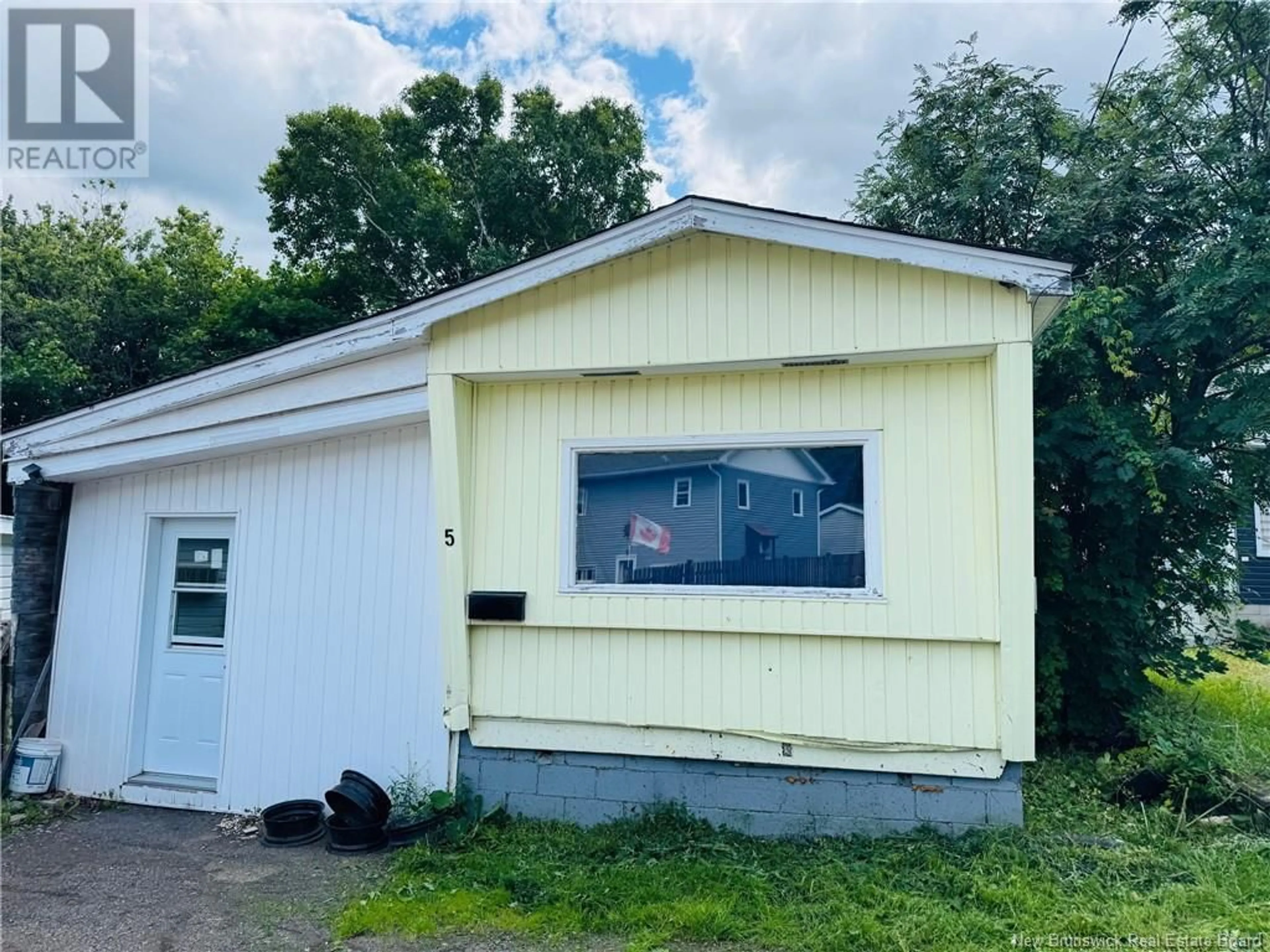 Shed for 5 CHURCH STREET, Campbellton New Brunswick E3N1R6