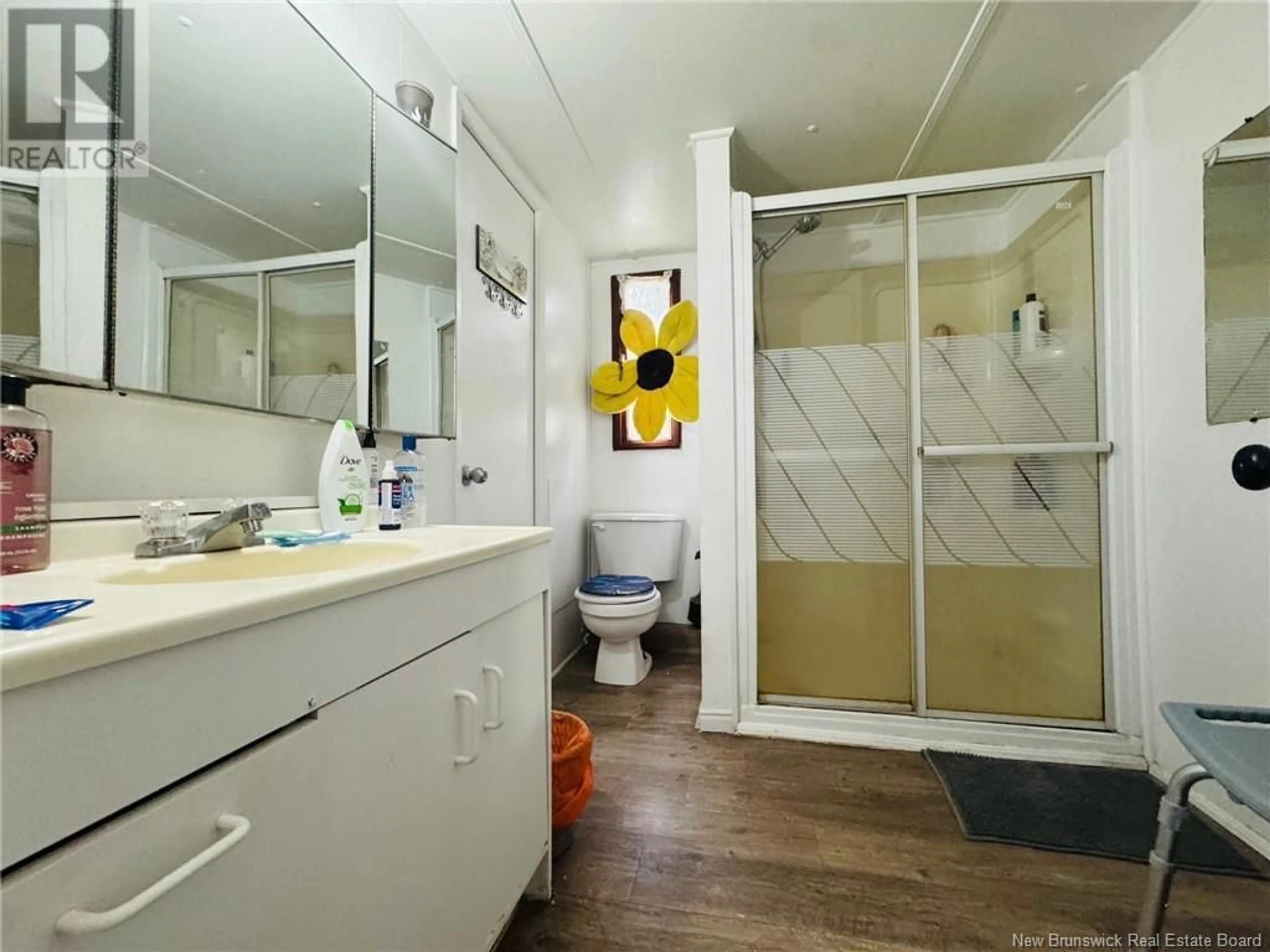 Standard bathroom, unknown for 5 CHURCH STREET, Campbellton New Brunswick E3N1R6