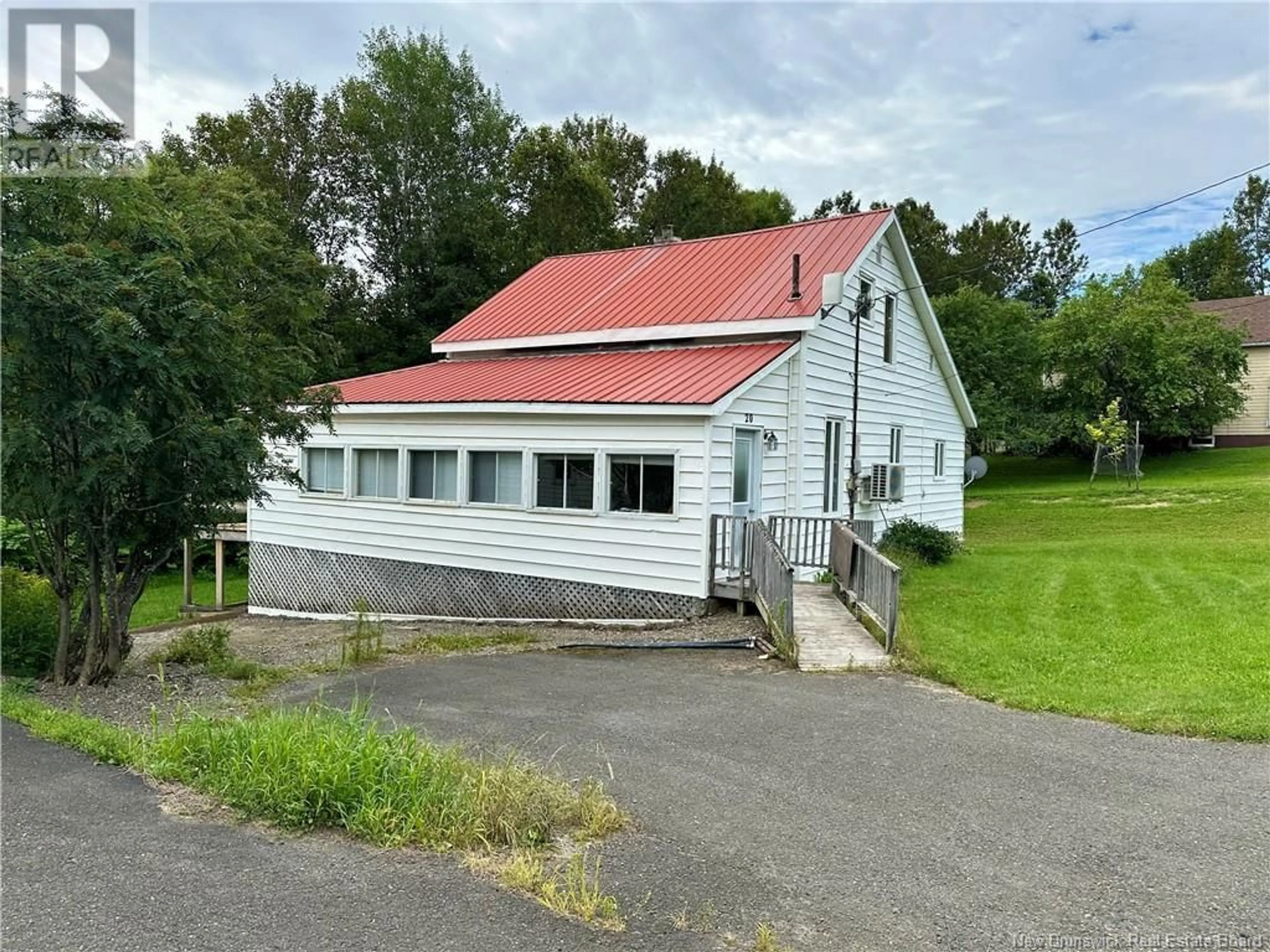 A pic from outside/outdoor area/front of a property/back of a property/a pic from drone, building for 20 ROULSTON AVENUE, Plaster Rock New Brunswick E7G2R2