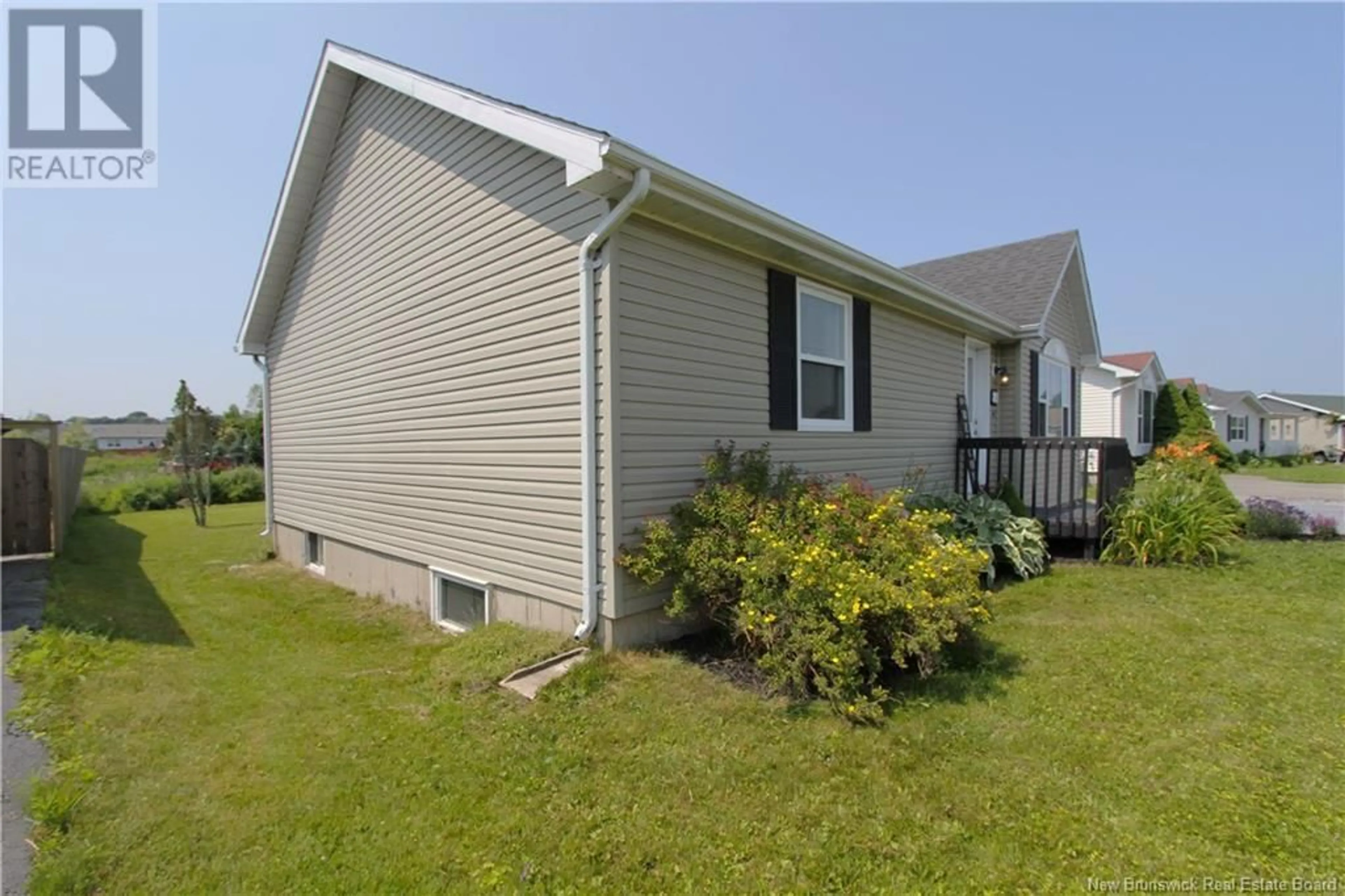 Home with vinyl exterior material, unknown for 89 HONEYSUCKLE DRIVE, Saint John New Brunswick E2M5T1