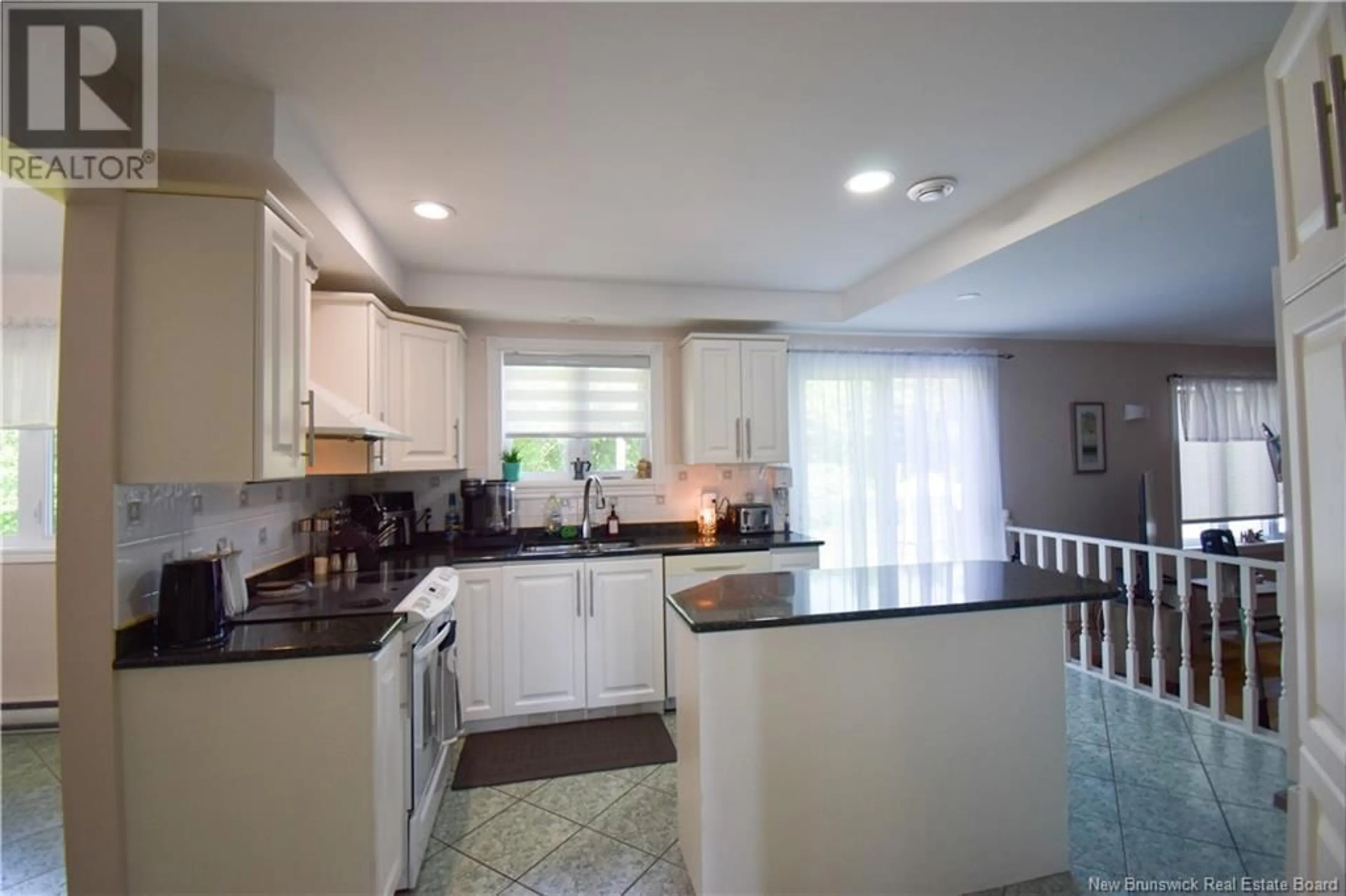 Open concept kitchen, ceramic/tile floor for 490 CARTER, Bathurst New Brunswick E2A4S5