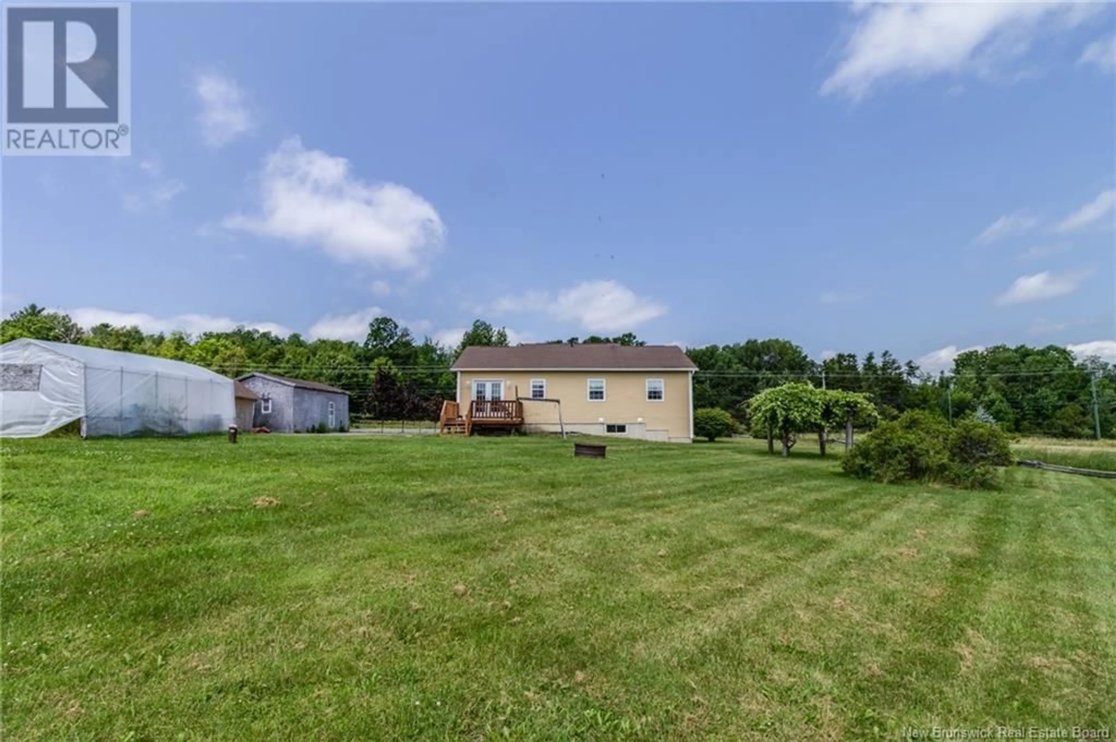 A pic from outside/outdoor area/front of a property/back of a property/a pic from drone, water/lake/river/ocean view for 195 ROUTE 105, Keswick Ridge New Brunswick E6L1A4