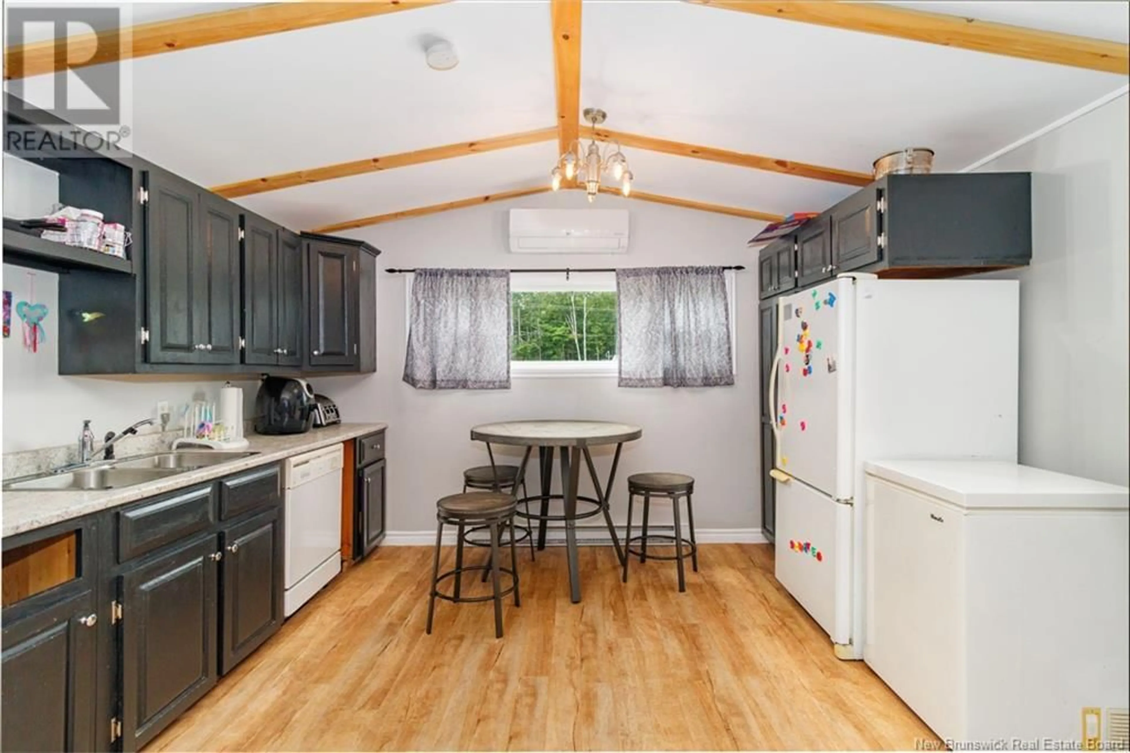 Standard kitchen, wood/laminate floor for 180 HEDGEVIEW DRIVE, Fredericton New Brunswick E3B6S4