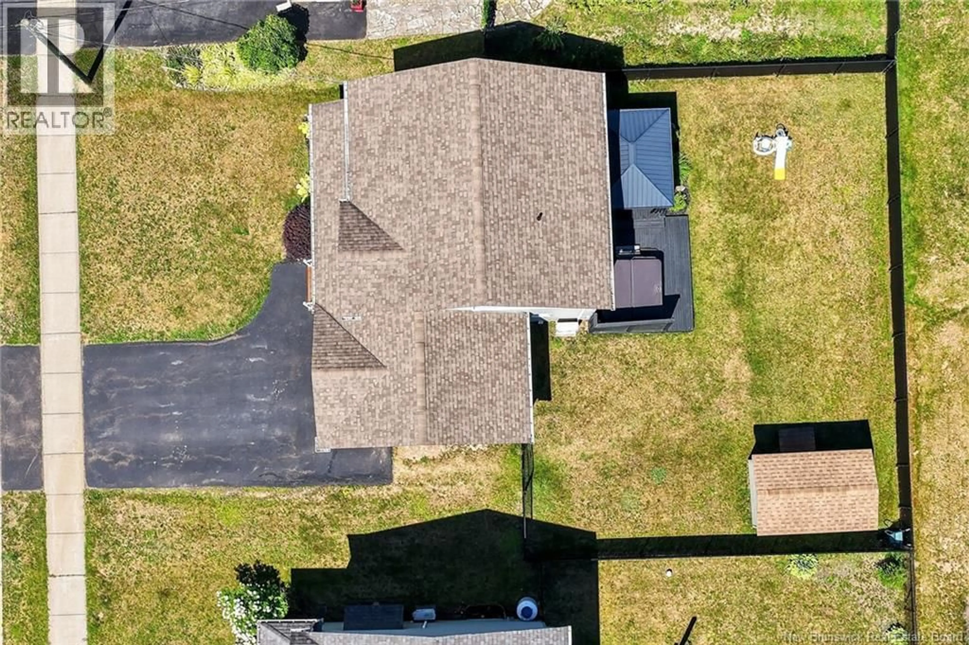 A pic from outside/outdoor area/front of a property/back of a property/a pic from drone, unknown for 75 LADY RUSSELL, Moncton New Brunswick E1E0C2