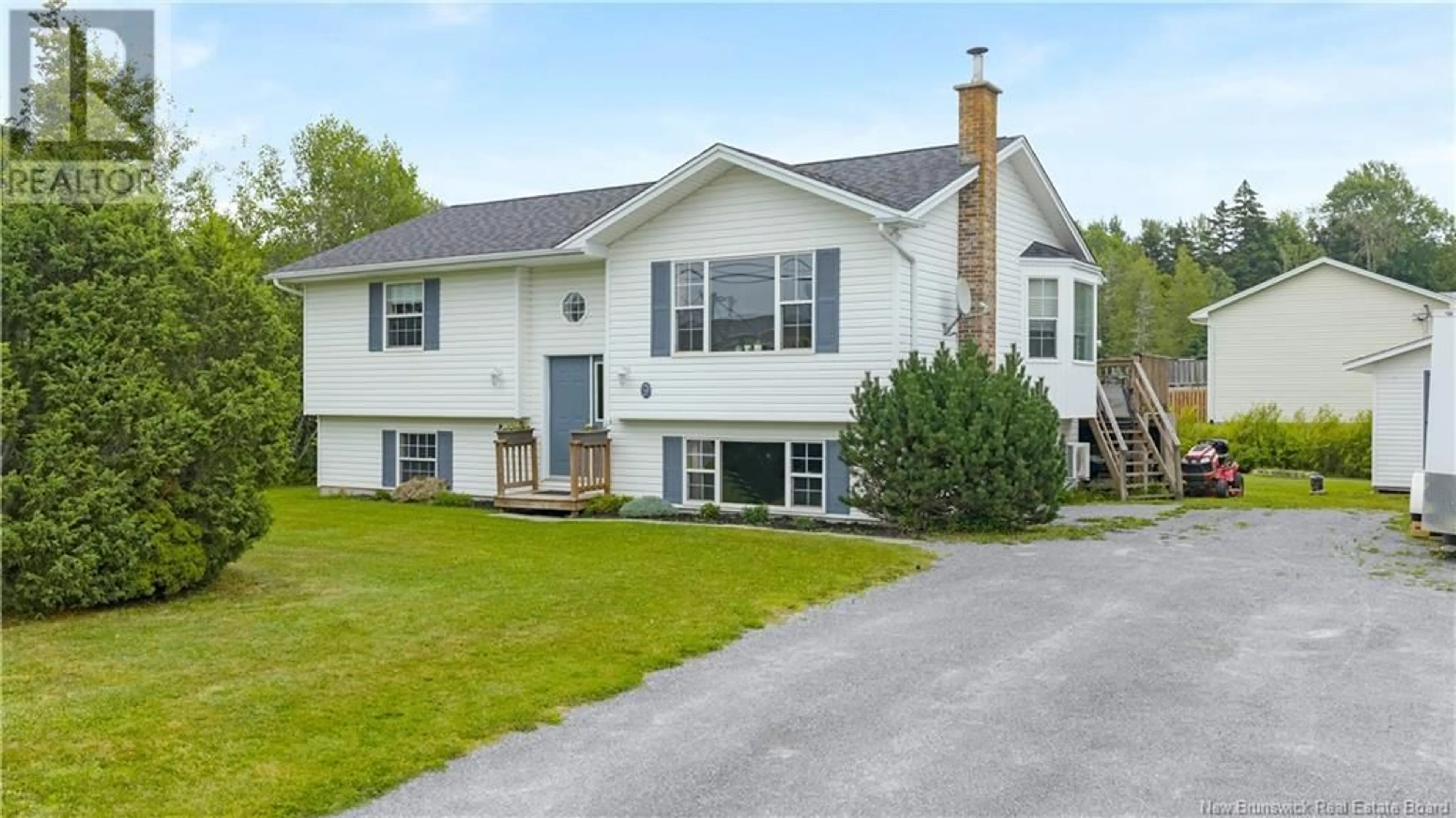 Home with vinyl exterior material, street for 9 DAWSON STREET, Quispamsis New Brunswick E2E5Y9
