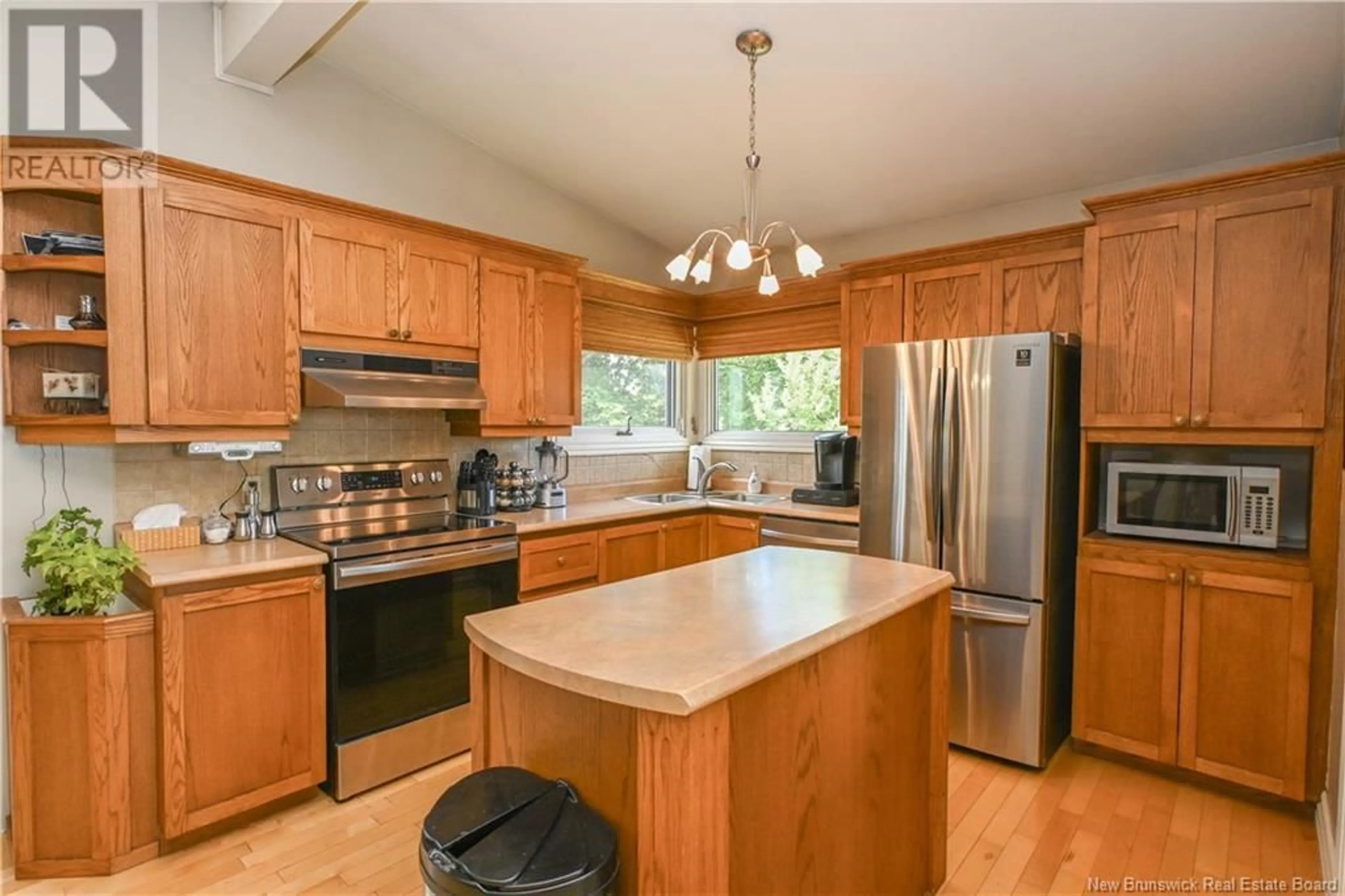 Standard kitchen, unknown for 1726 335 ROUTE, Saint-Simon New Brunswick E8P2B5