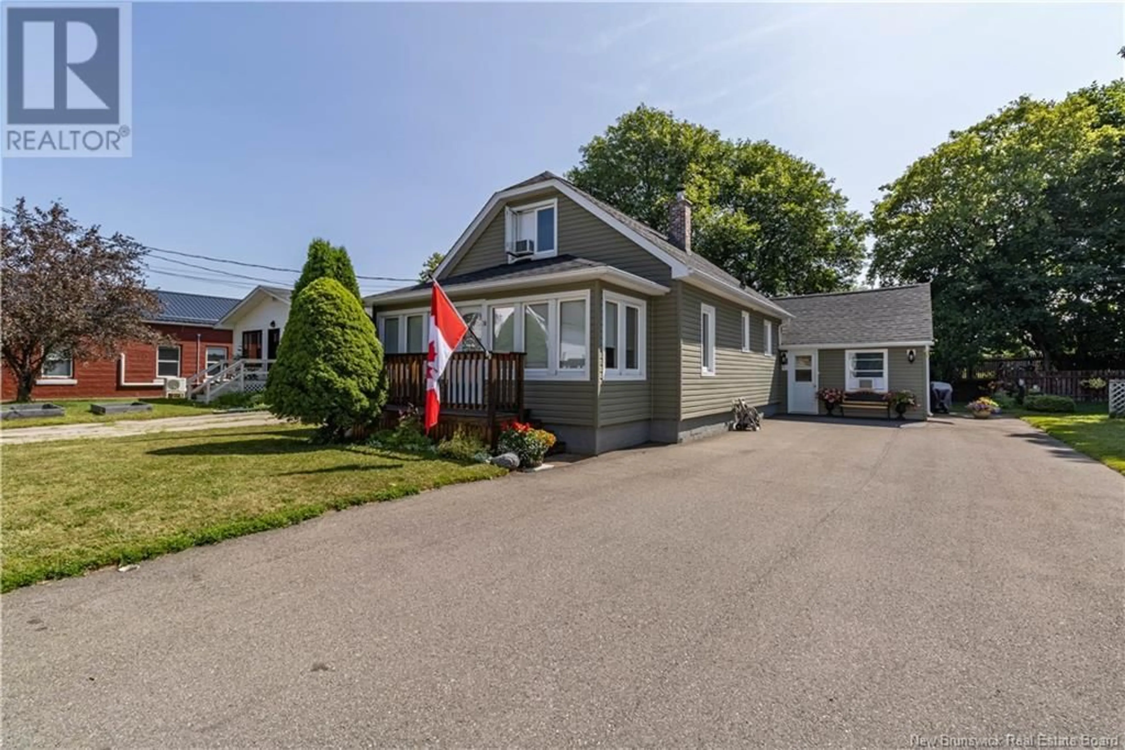 Unknown for 50 PETER STREET, Sussex New Brunswick E4E2J6