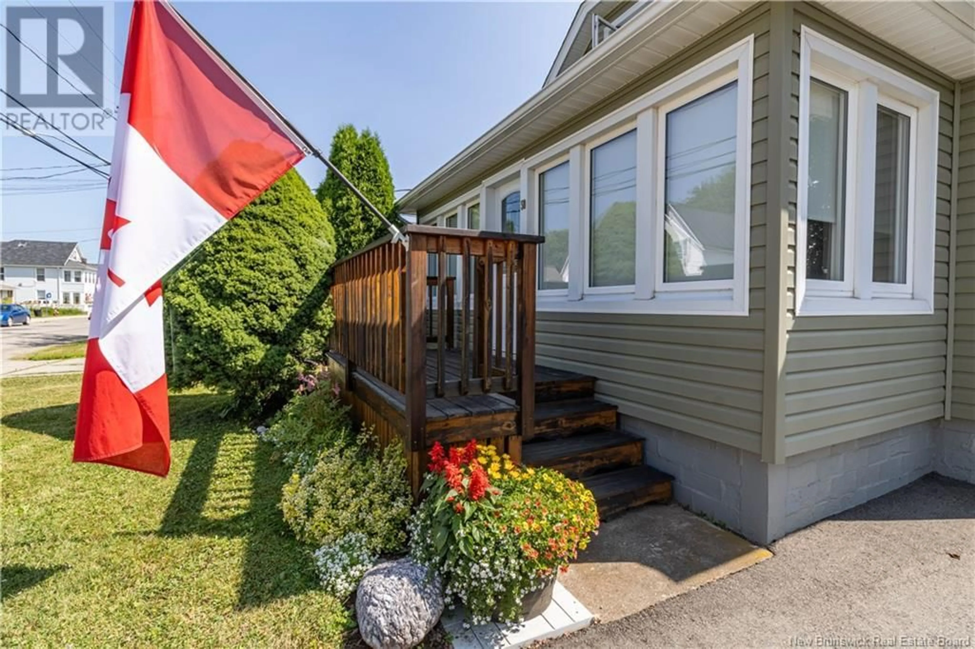 Patio, street for 50 PETER STREET, Sussex New Brunswick E4E2J6