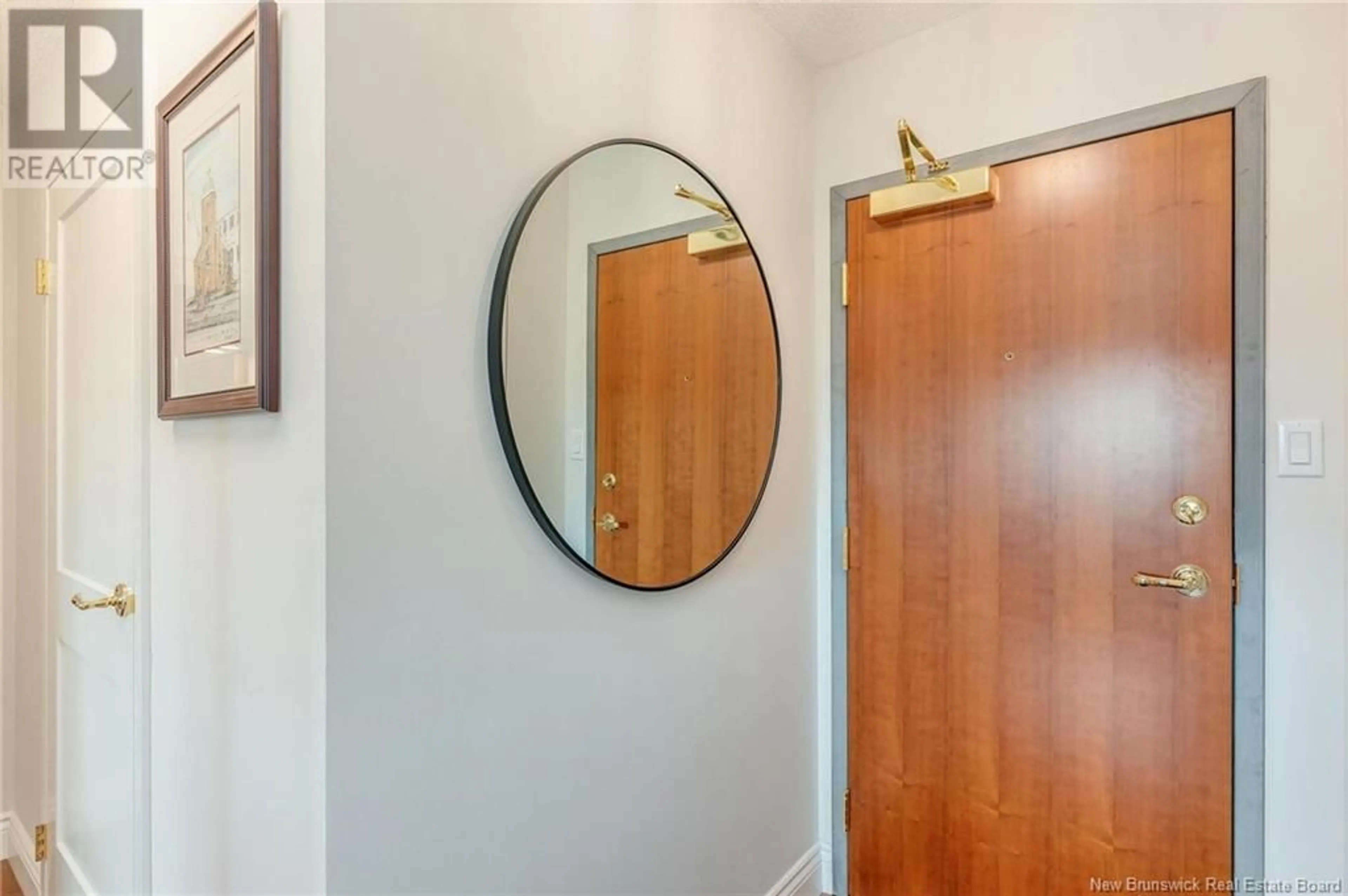 Indoor entryway for 506 - 310 WOODWARD AVENUE, Saint John New Brunswick E2K2L1