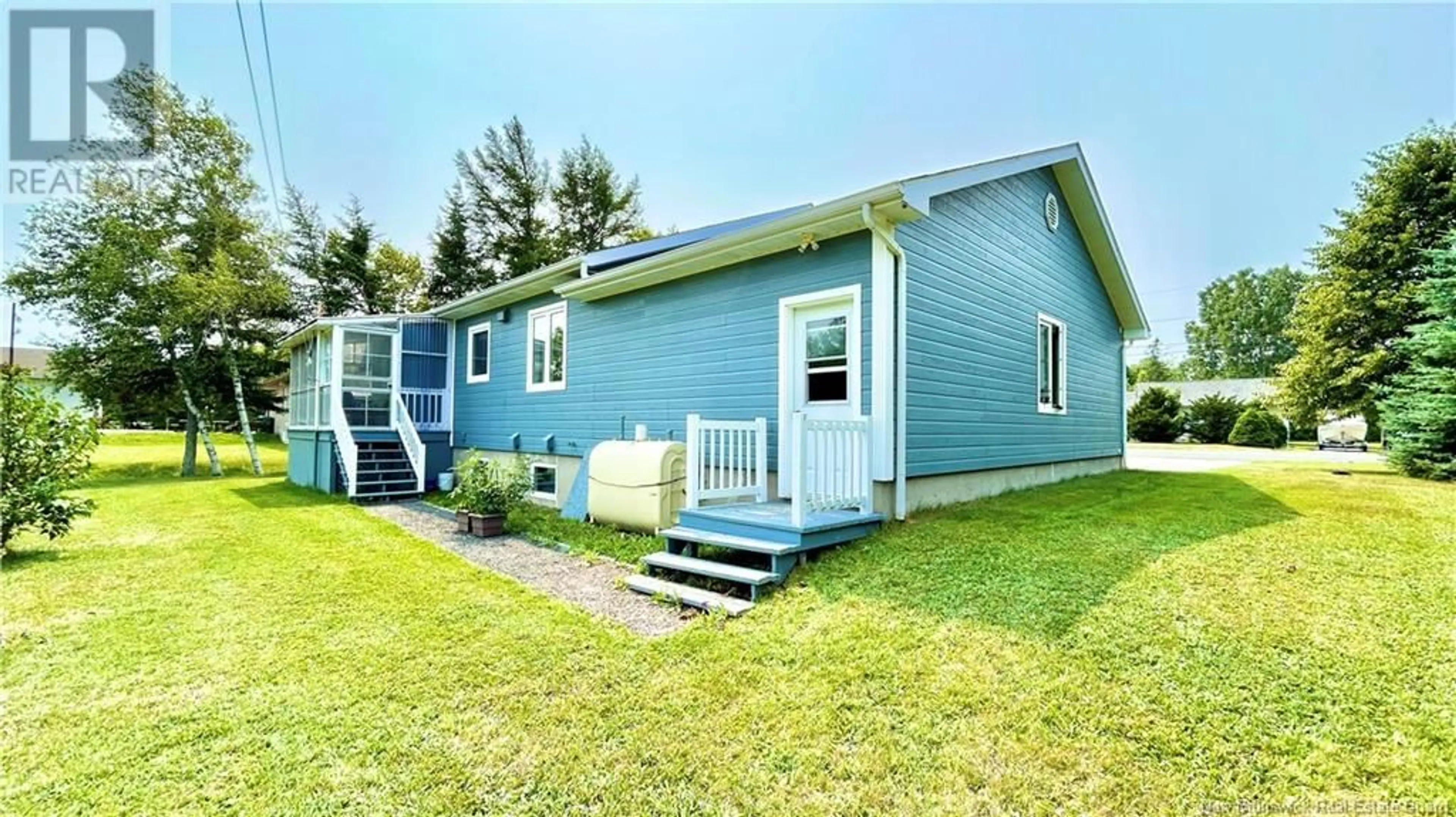 Unknown for 61 SAINT-SIMON, Caraquet New Brunswick E1W1B3