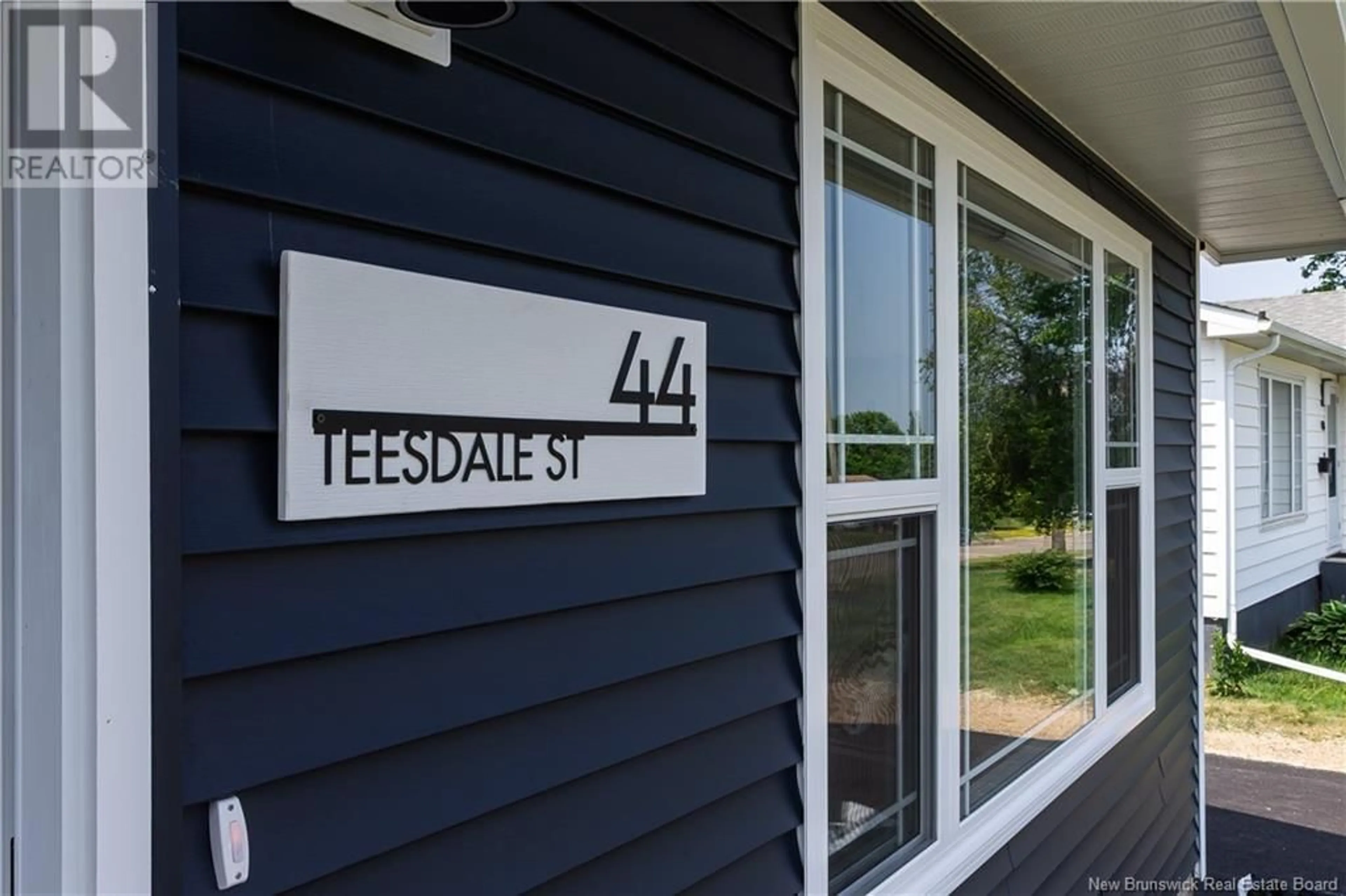 Home with vinyl exterior material, street for 44 TEESDALE, Moncton New Brunswick E1A5K5