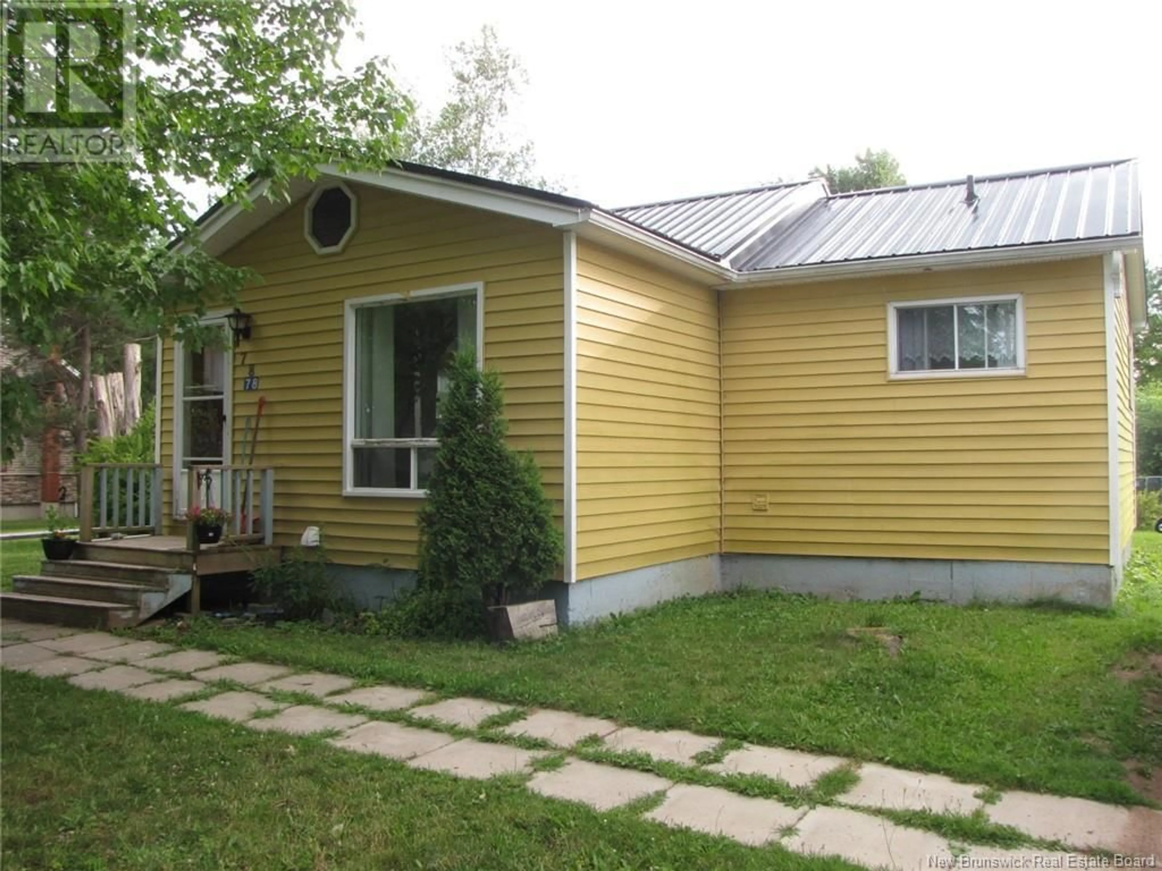 Home with vinyl exterior material, street for 78 PETER STREET, Salisbury New Brunswick E4J2N9