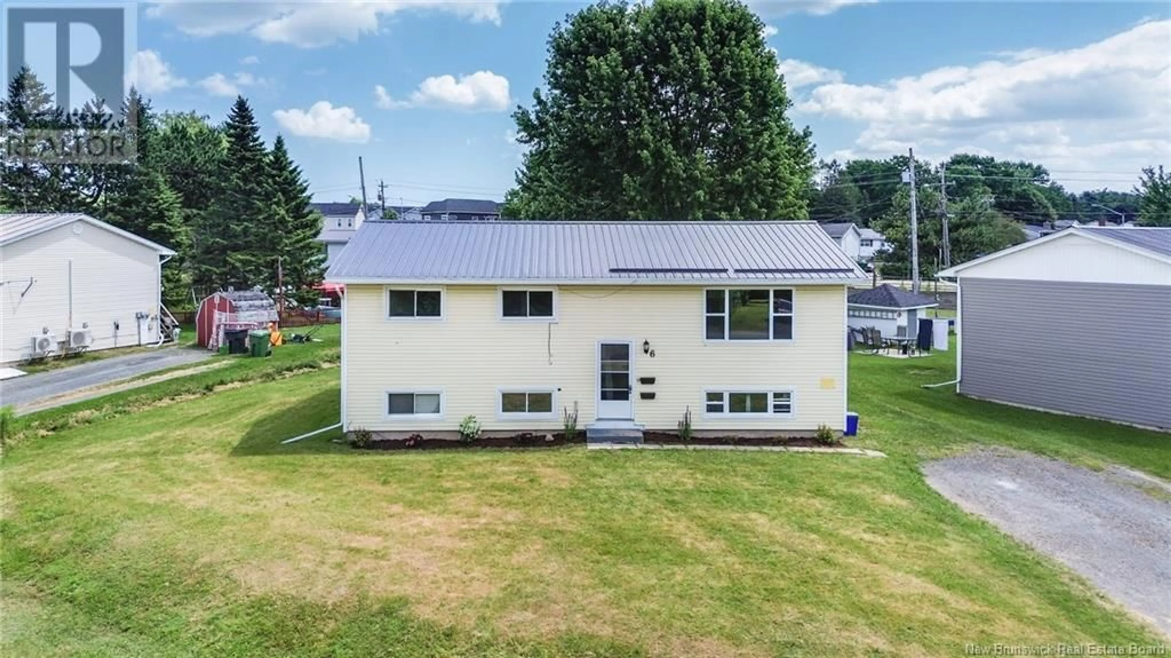 A pic from outside/outdoor area/front of a property/back of a property/a pic from drone, unknown for 6 MCFADZEN COURT, Oromocto New Brunswick E2V2N2