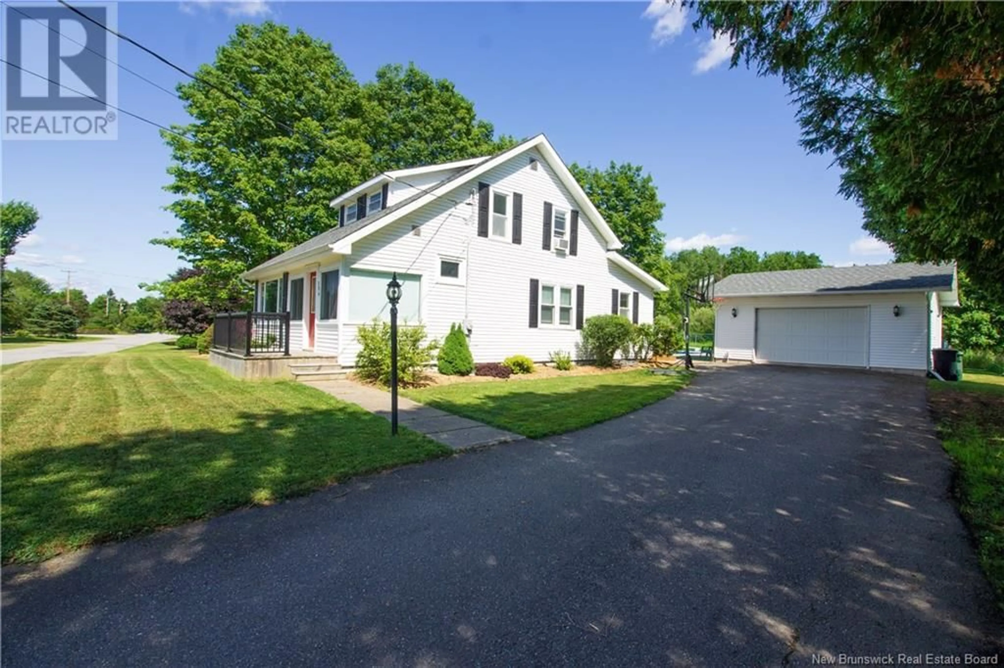 A pic from outside/outdoor area/front of a property/back of a property/a pic from drone, street for 124 DUTCH POINT ROAD, Hampton New Brunswick E5N5Y8