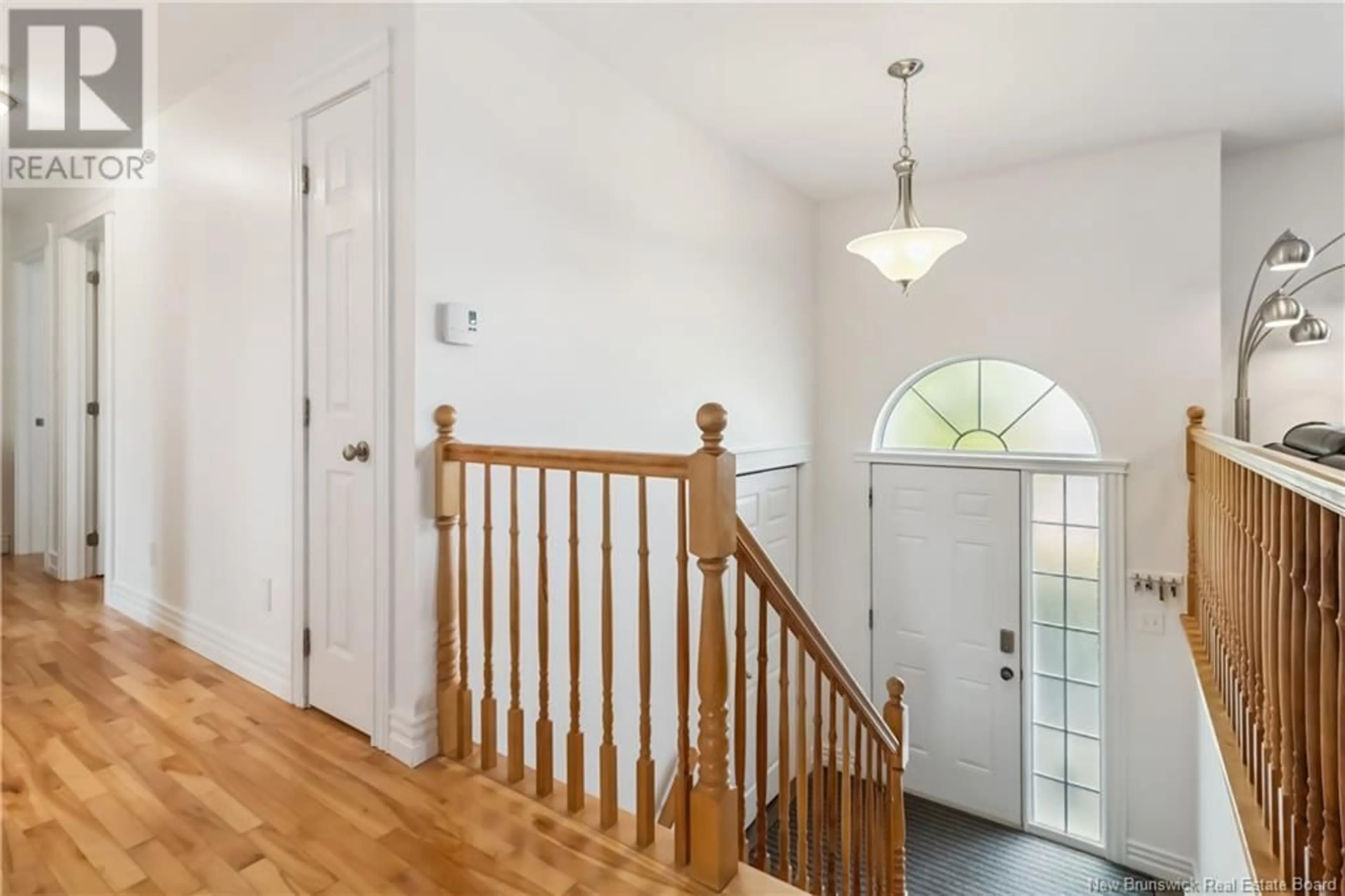 Indoor entryway for 22 FALCON DRIVE, Moncton New Brunswick E1G0H7