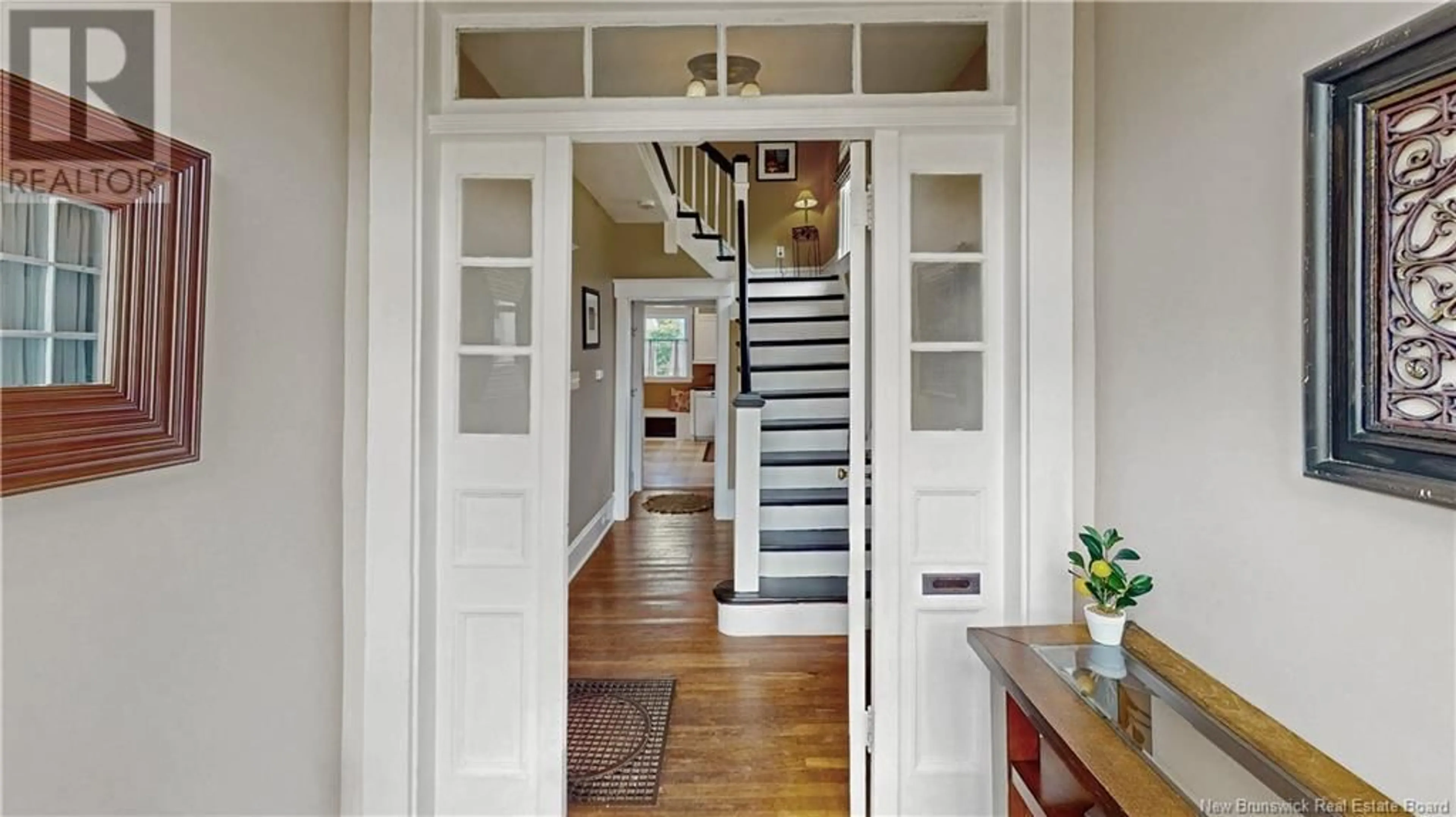 Indoor entryway for 324 CITY LINE, Saint John New Brunswick E2M1L9