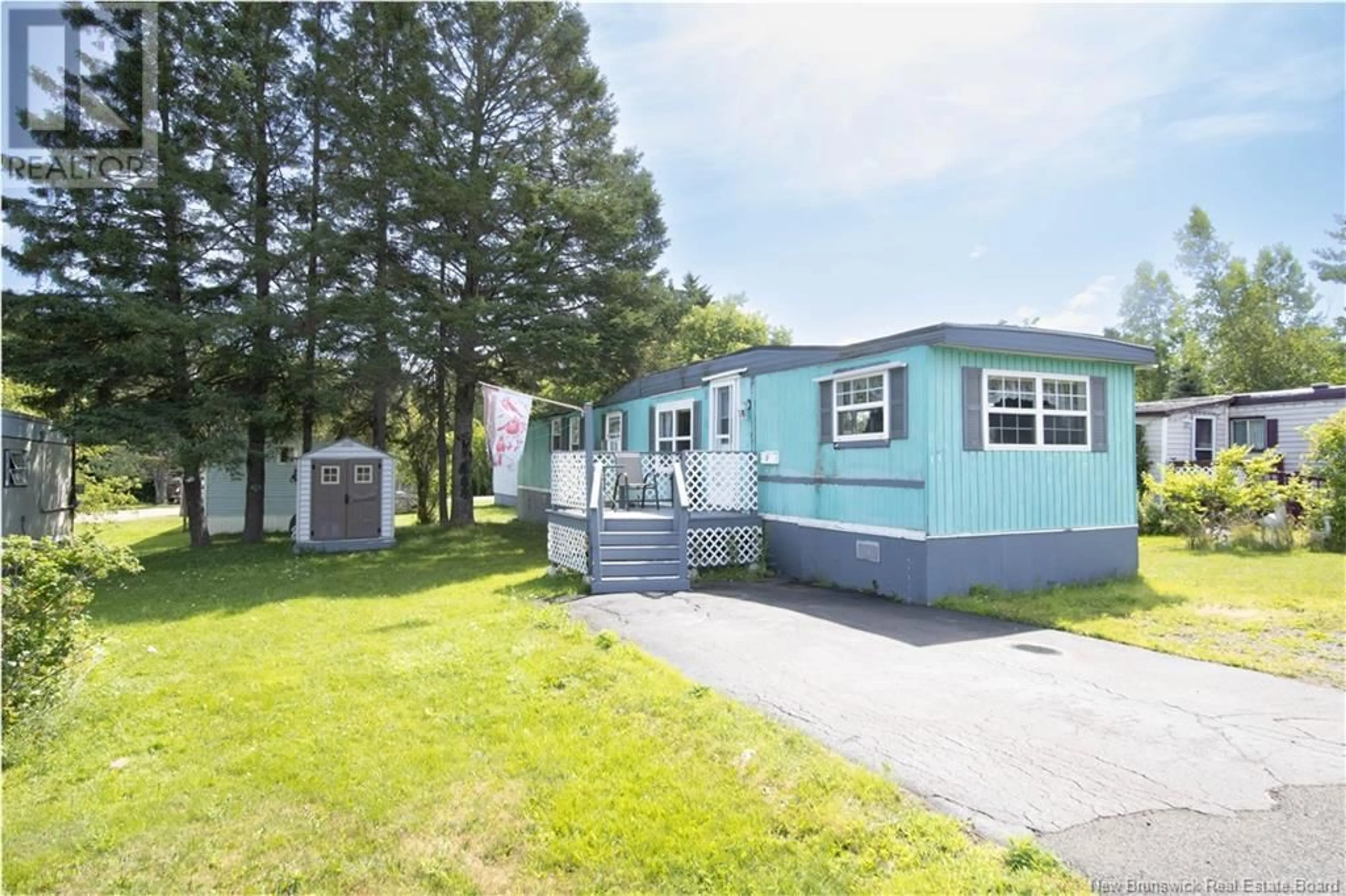 Home with vinyl exterior material, unknown for 17 MIDWAY DRIVE, Moncton New Brunswick E1E2J6