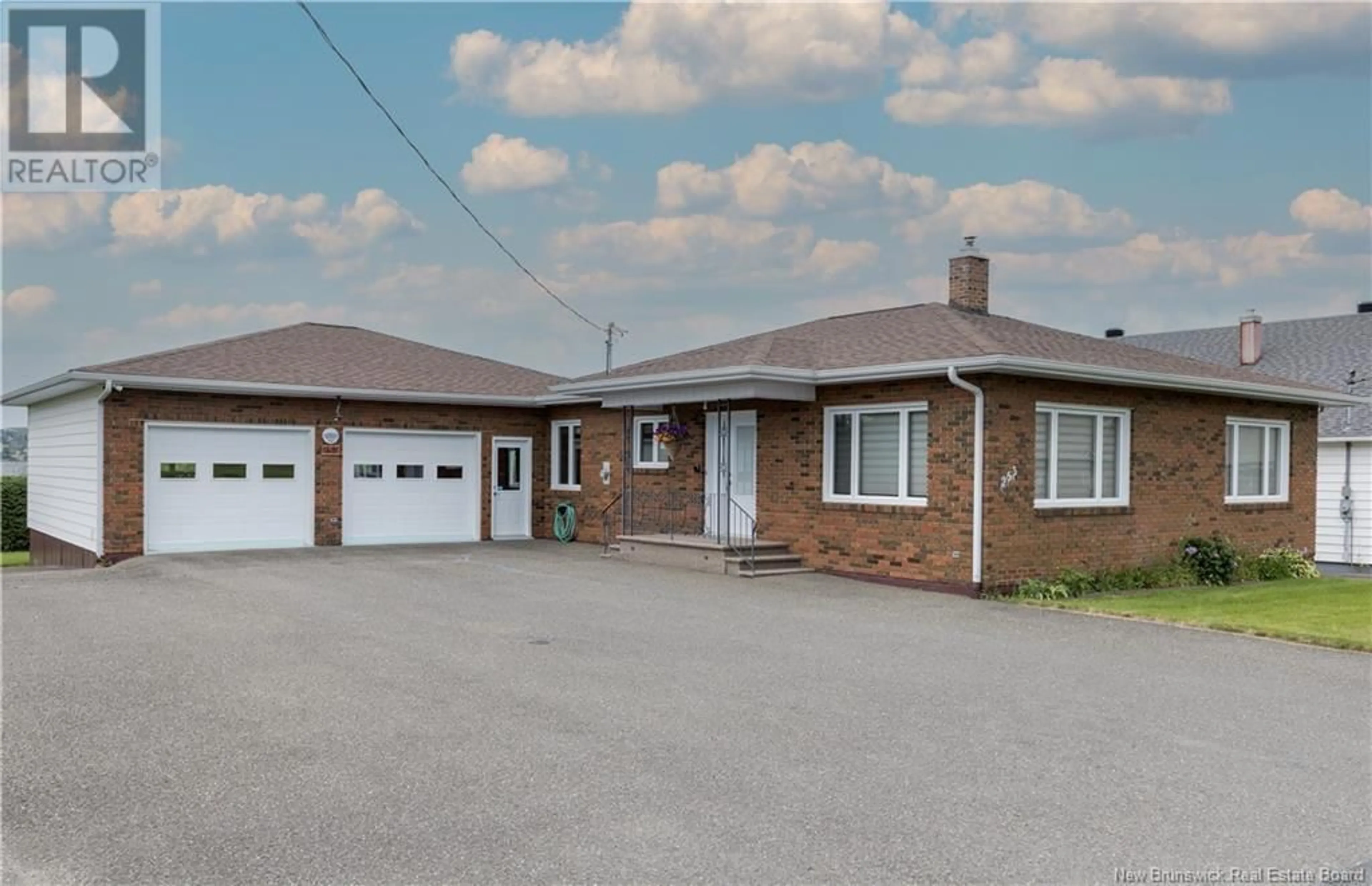 Home with brick exterior material, street for 253 ST-GEORGES STREET, Grand-Sault/Grand Falls New Brunswick E3Y1C4
