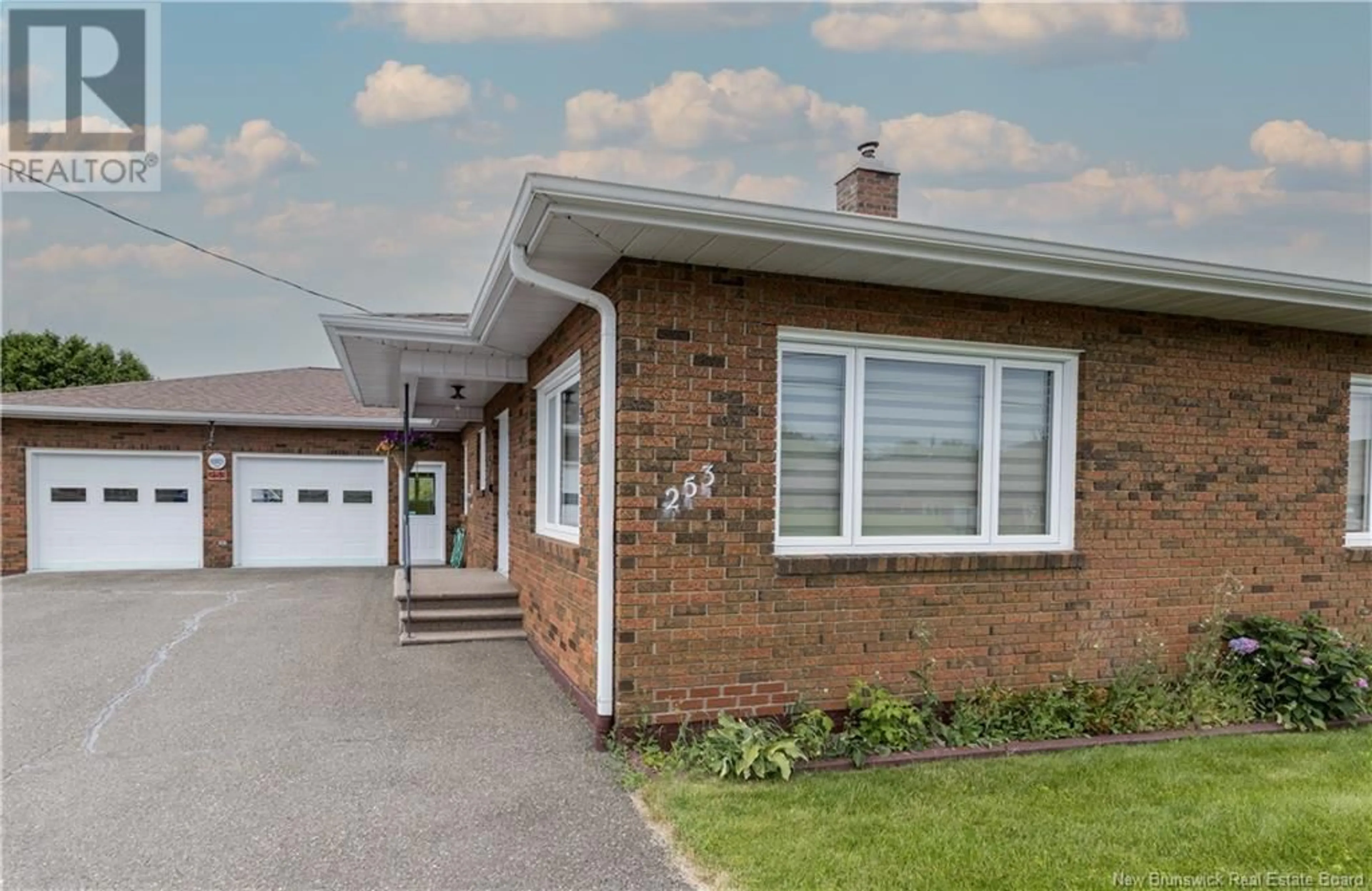 Home with brick exterior material, street for 253 ST-GEORGES STREET, Grand-Sault/Grand Falls New Brunswick E3Y1C4