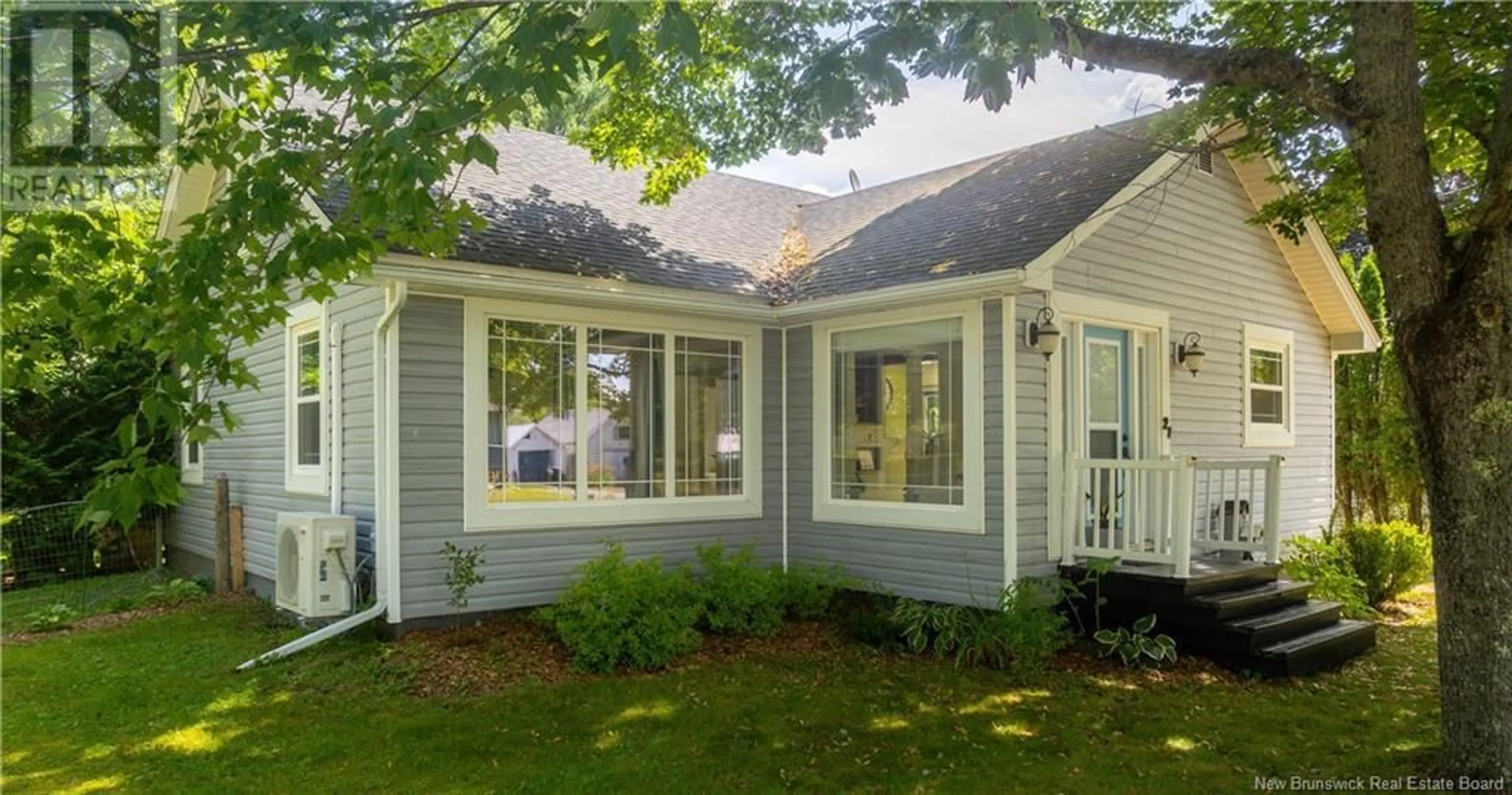 Home with vinyl exterior material, street for 27 HILL STREET, St. Stephen New Brunswick E3L1N6