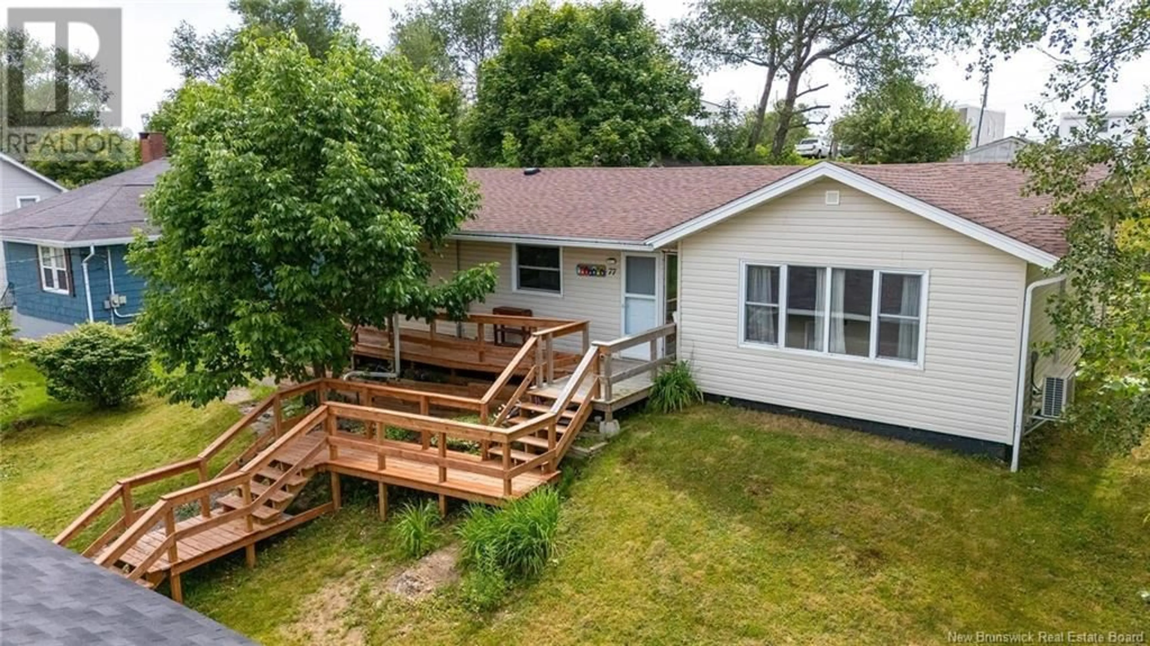 A pic from outside/outdoor area/front of a property/back of a property/a pic from drone, unknown for 77 CRANSTON AVENUE, Saint John New Brunswick E2K3M7