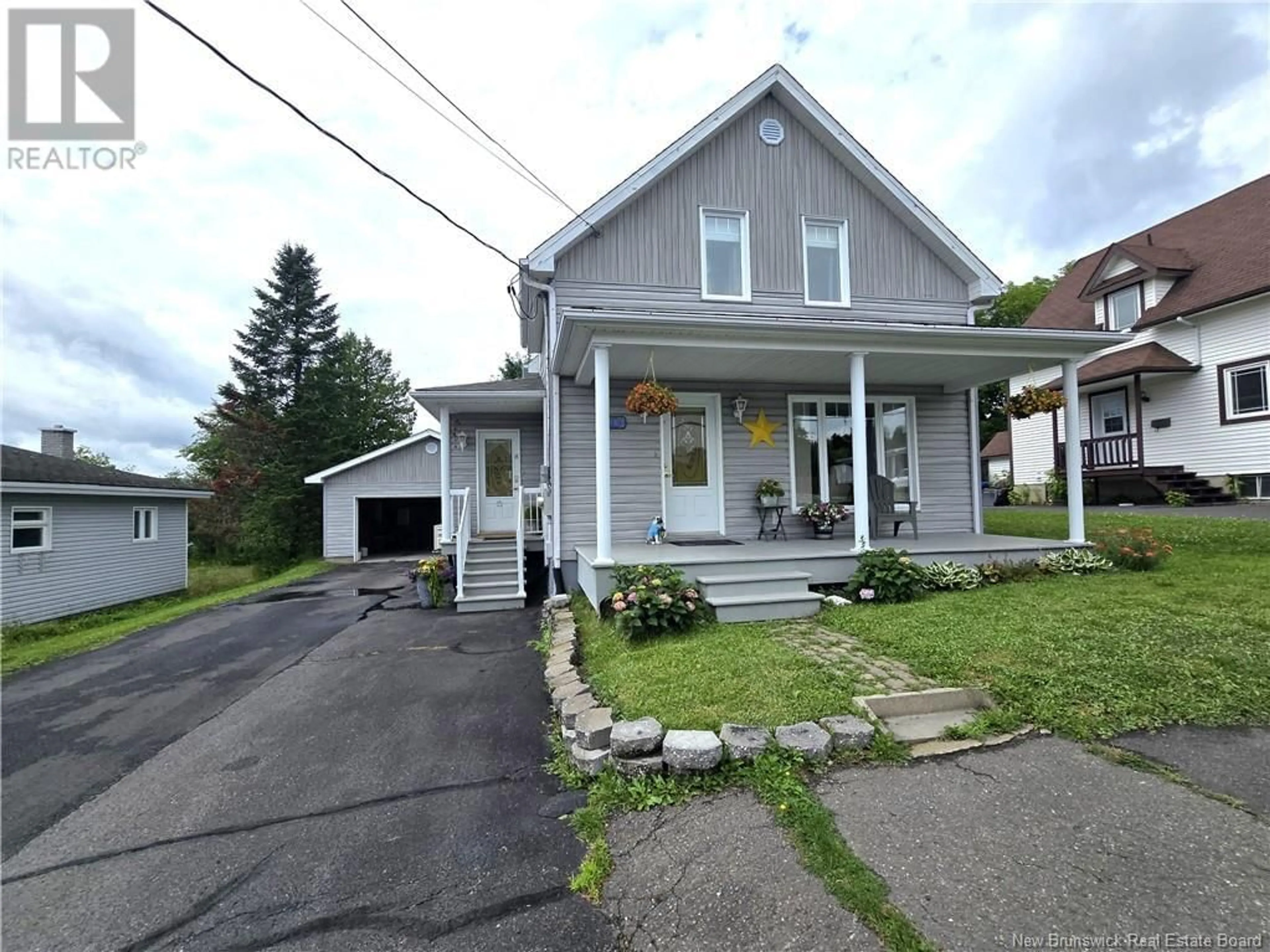 Home with vinyl exterior material, street for 120 34E AVENUE, Edmundston New Brunswick E3V2T6