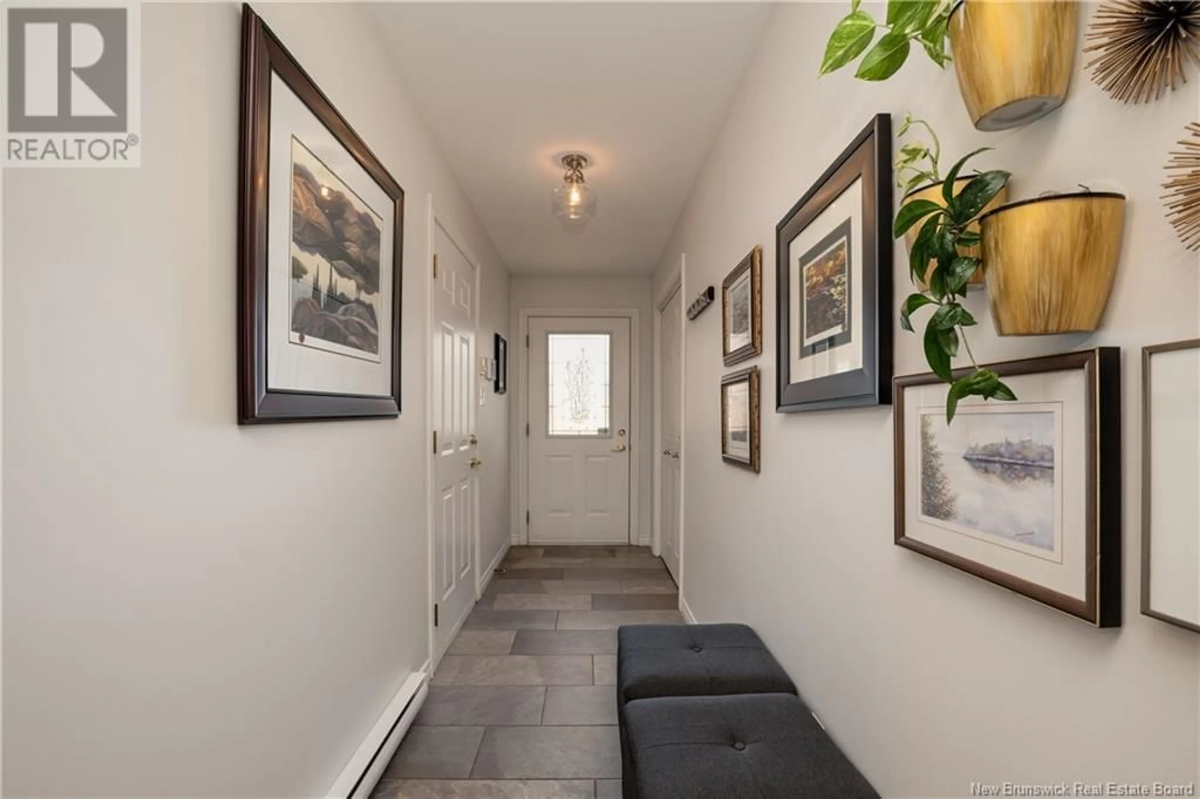 Indoor entryway for 105 - 80 MOUNT PLEASANT ROAD, Moncton New Brunswick E1G5H8
