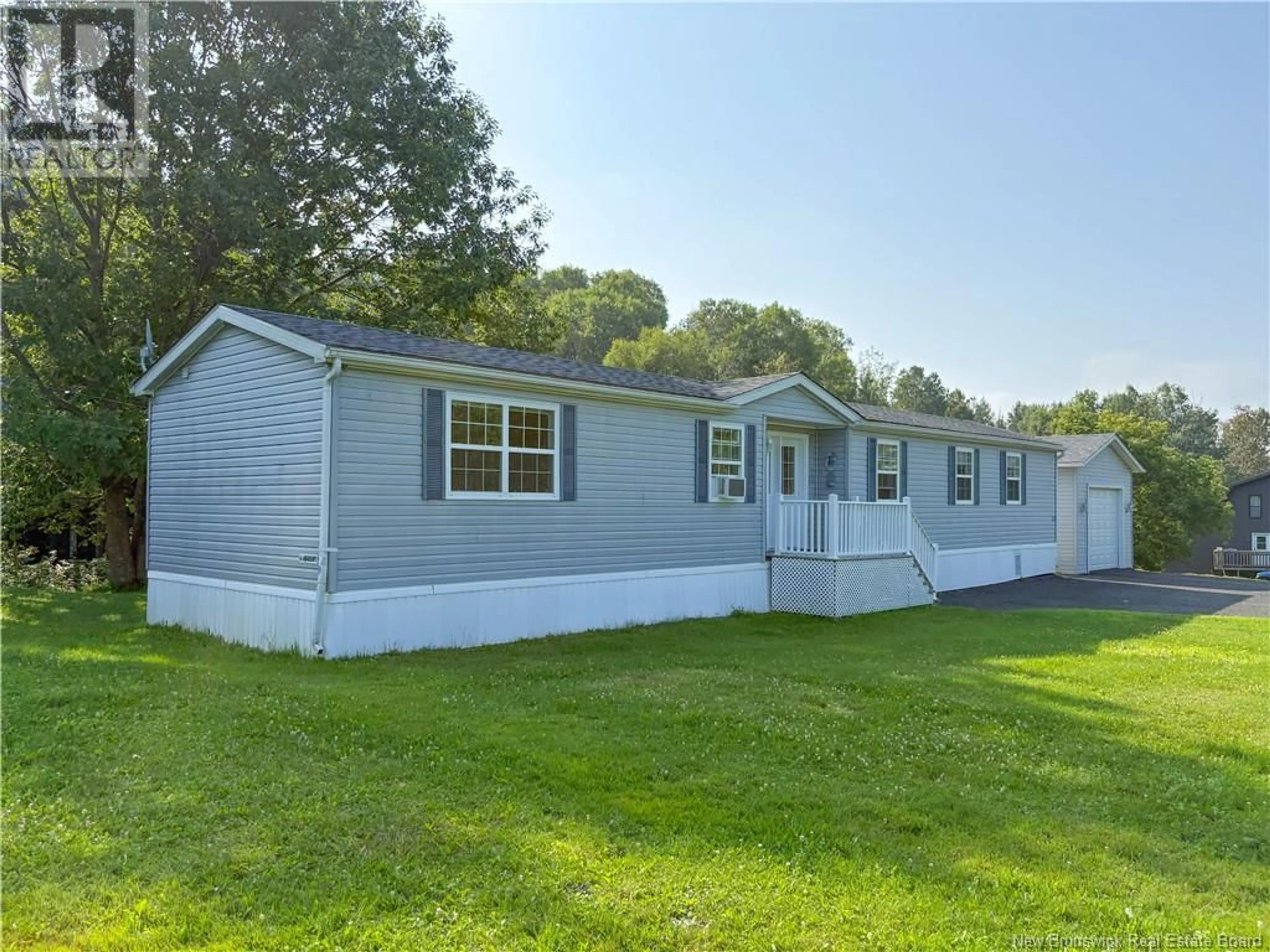 Home with vinyl exterior material, unknown for 18 CAHILL ROAD, Beechwood New Brunswick E7J1Z6