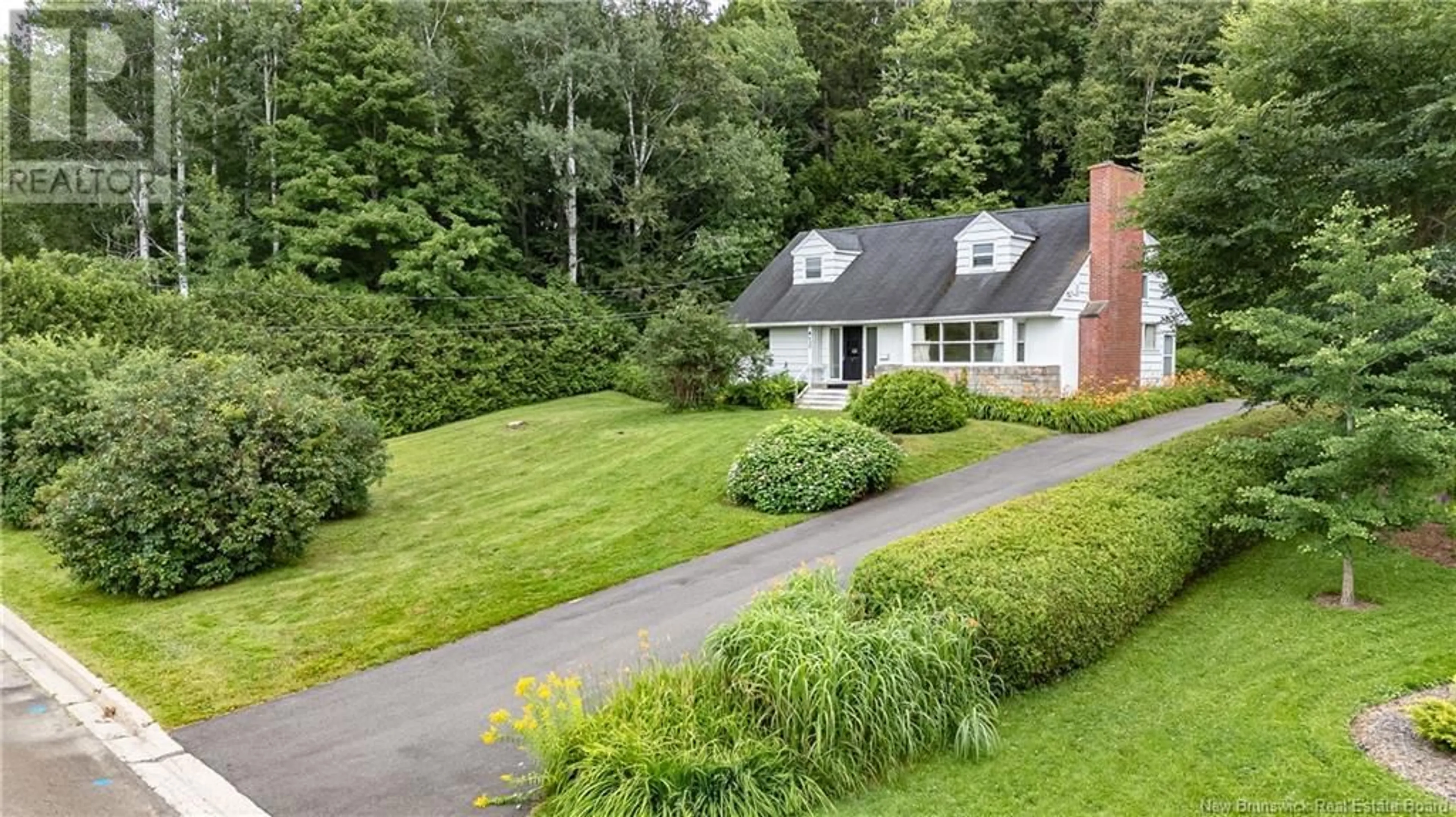 A pic from outside/outdoor area/front of a property/back of a property/a pic from drone, unknown for 628 GOLF CLUB ROAD, Fredericton New Brunswick E3B7S5