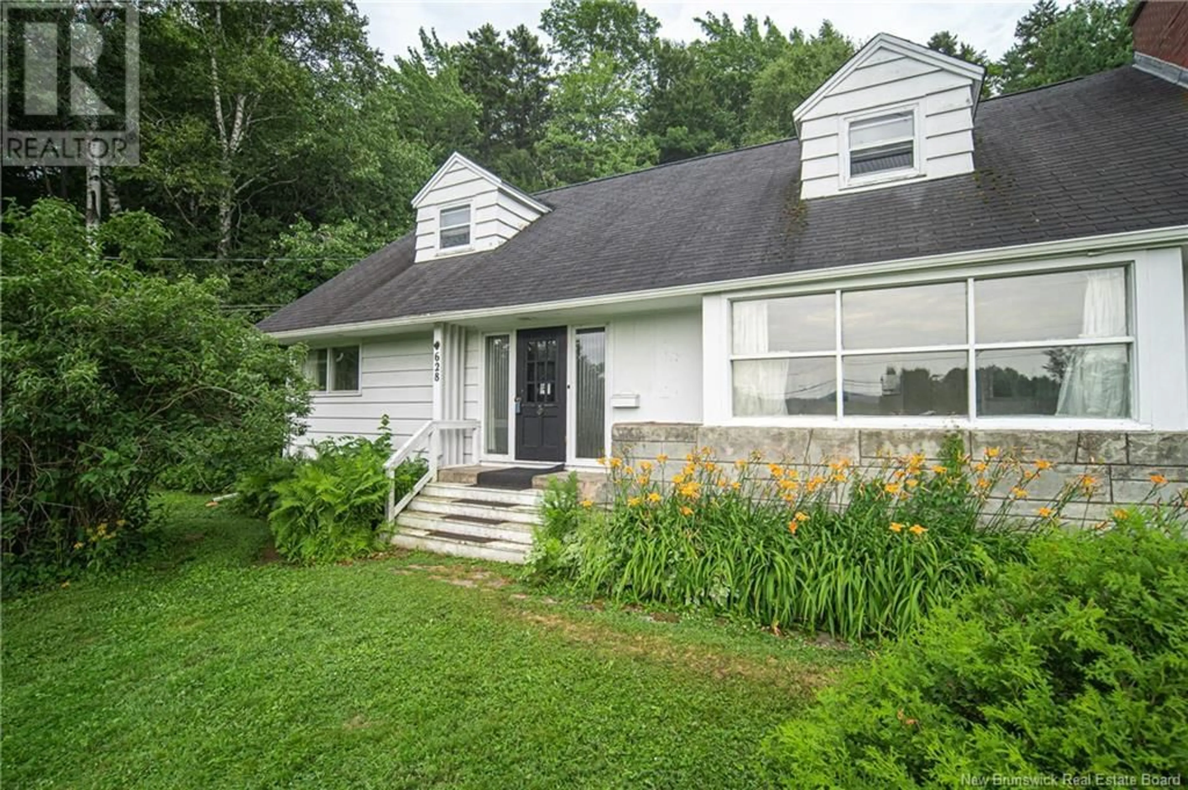 Home with vinyl exterior material, street for 628 GOLF CLUB ROAD, Fredericton New Brunswick E3B7S5