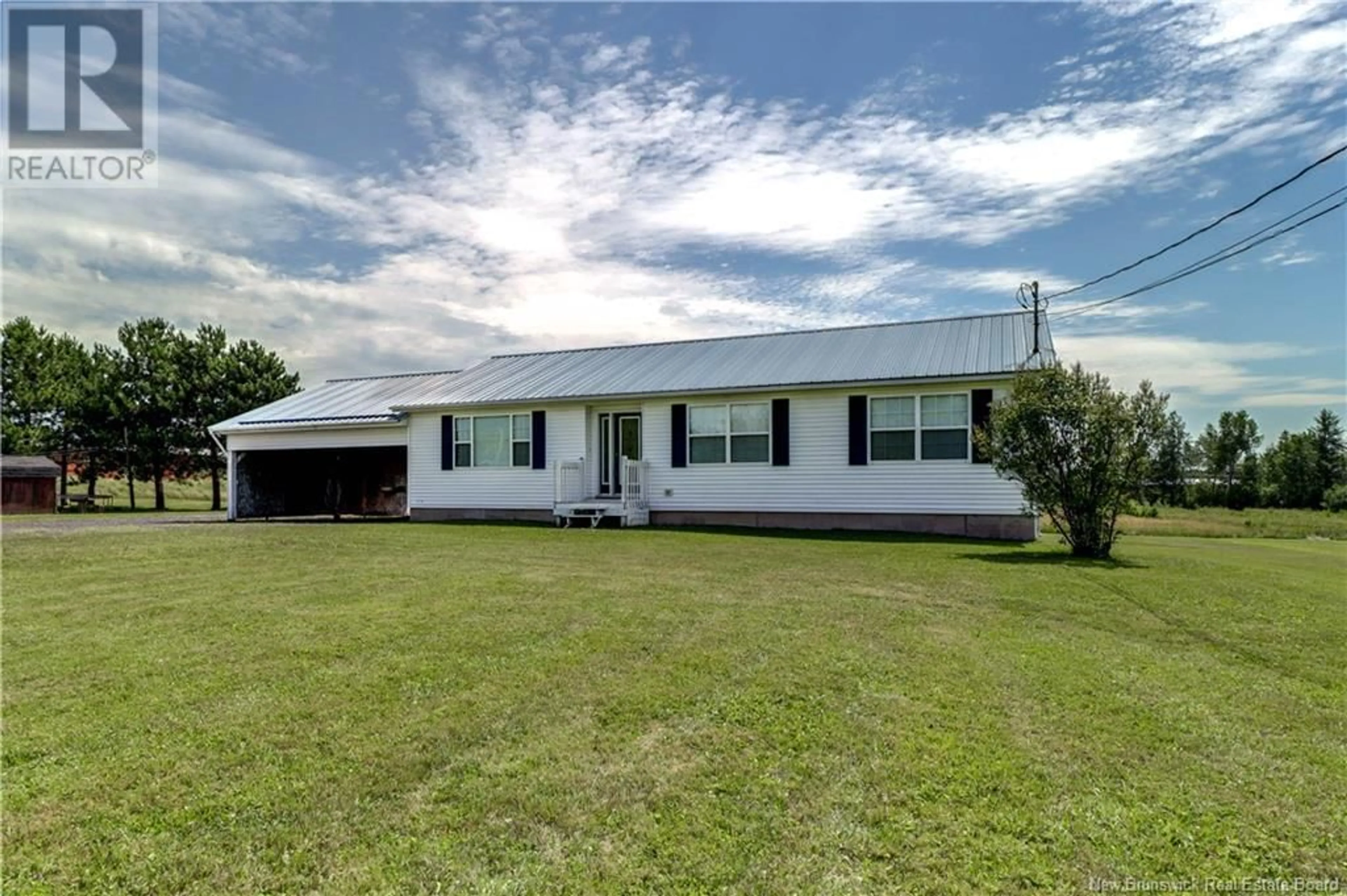 Home with vinyl exterior material, unknown for 37 PLEASANT DRIVE, Chipman New Brunswick E4A1S4