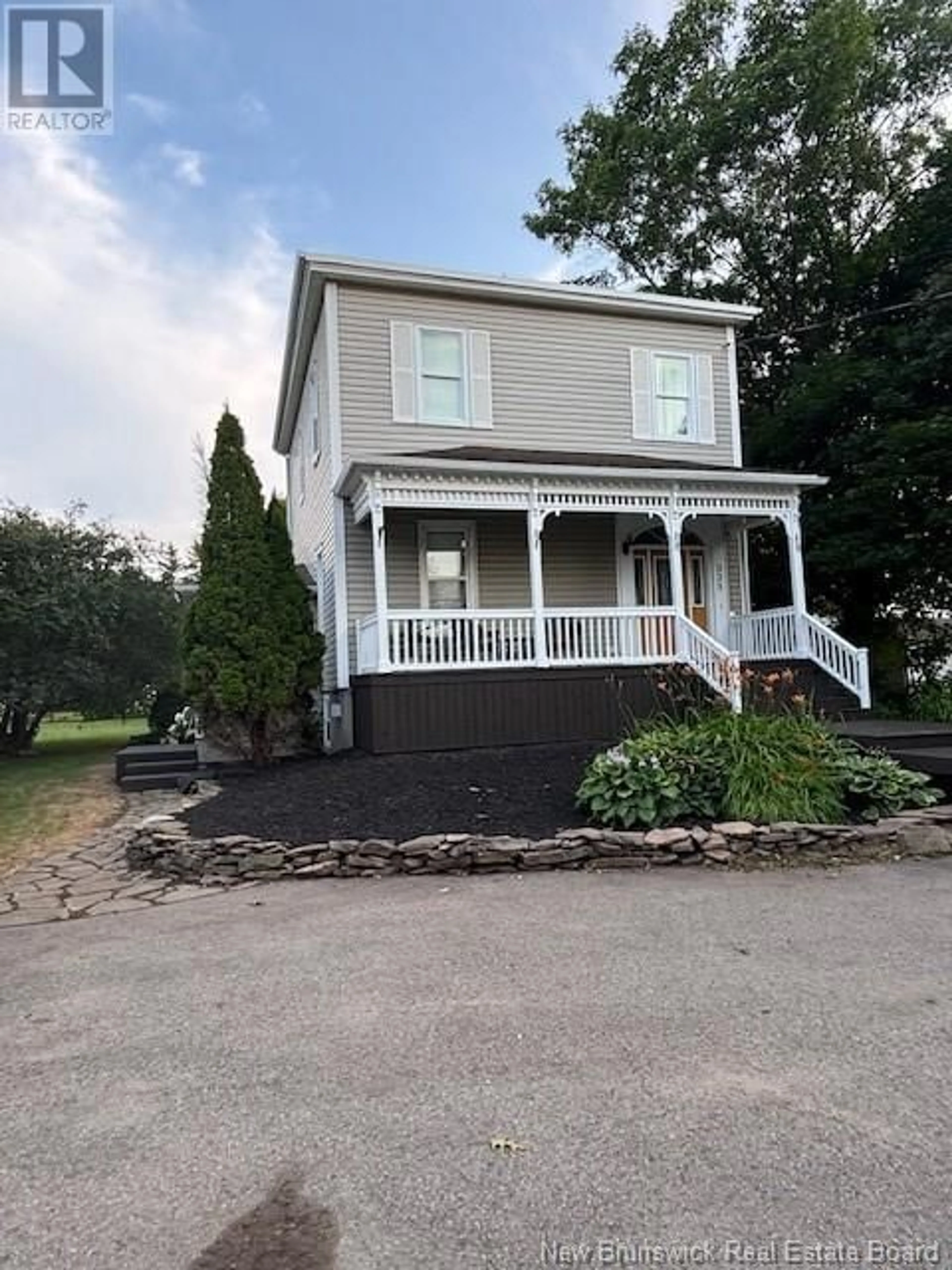 Home with vinyl exterior material, street for 335 MAIN STREET, Sussex New Brunswick E4E1R8