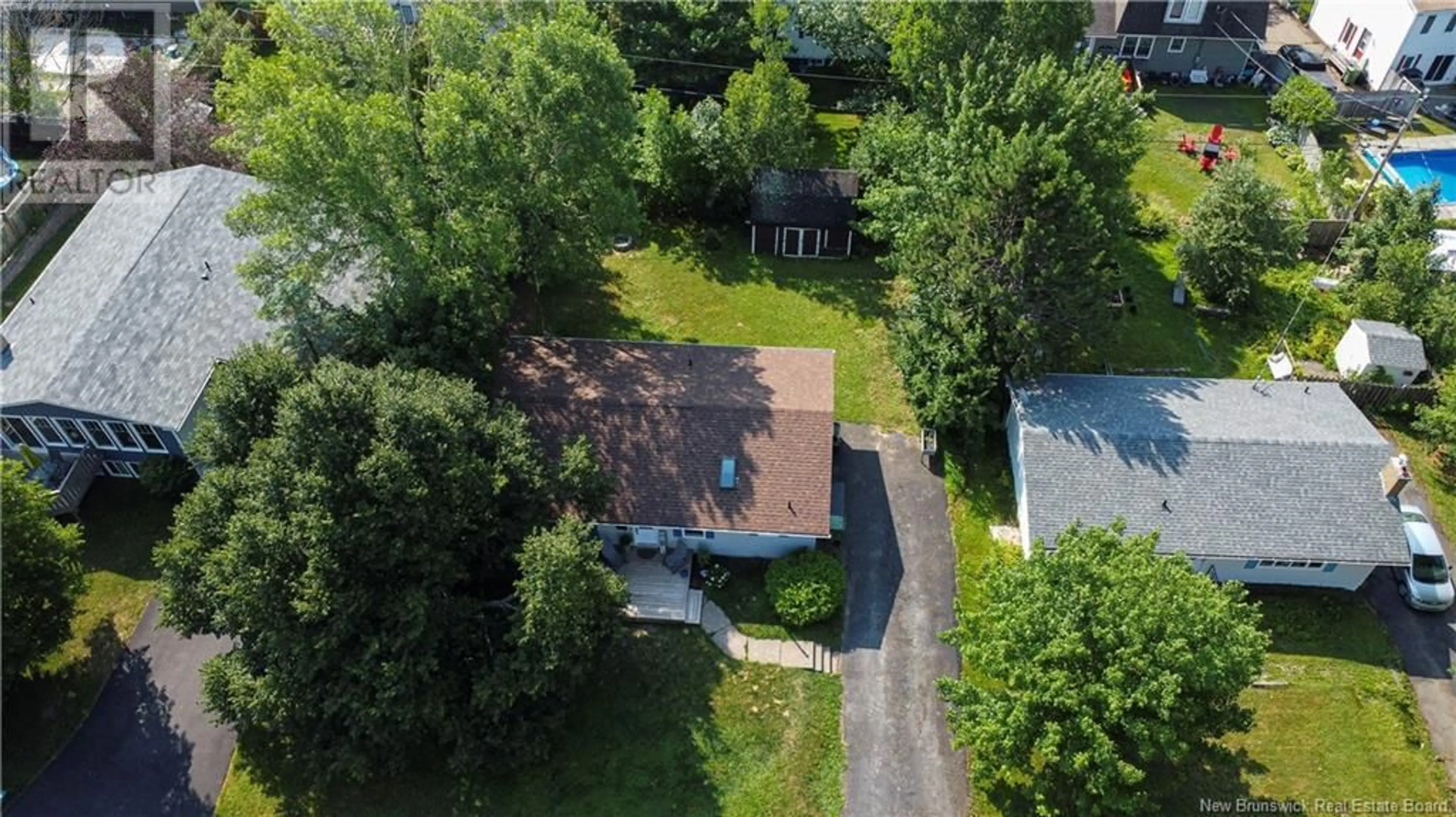 A pic from outside/outdoor area/front of a property/back of a property/a pic from drone, street for 31 GLENGARRY LANE, Riverview New Brunswick E1B3B8