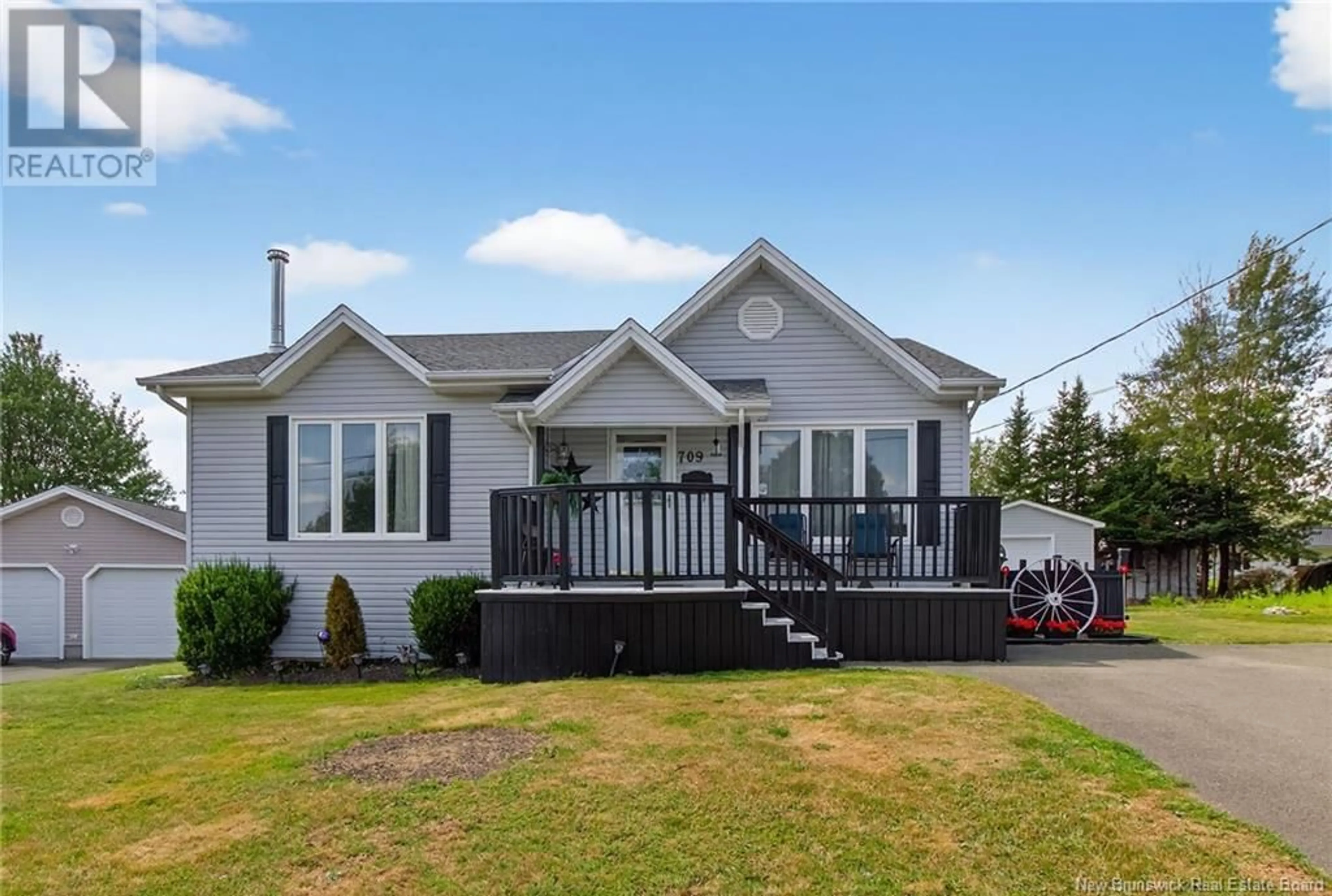 Home with vinyl exterior material, unknown for 709 BOUDREAU STREET, Dieppe New Brunswick E1A6X5
