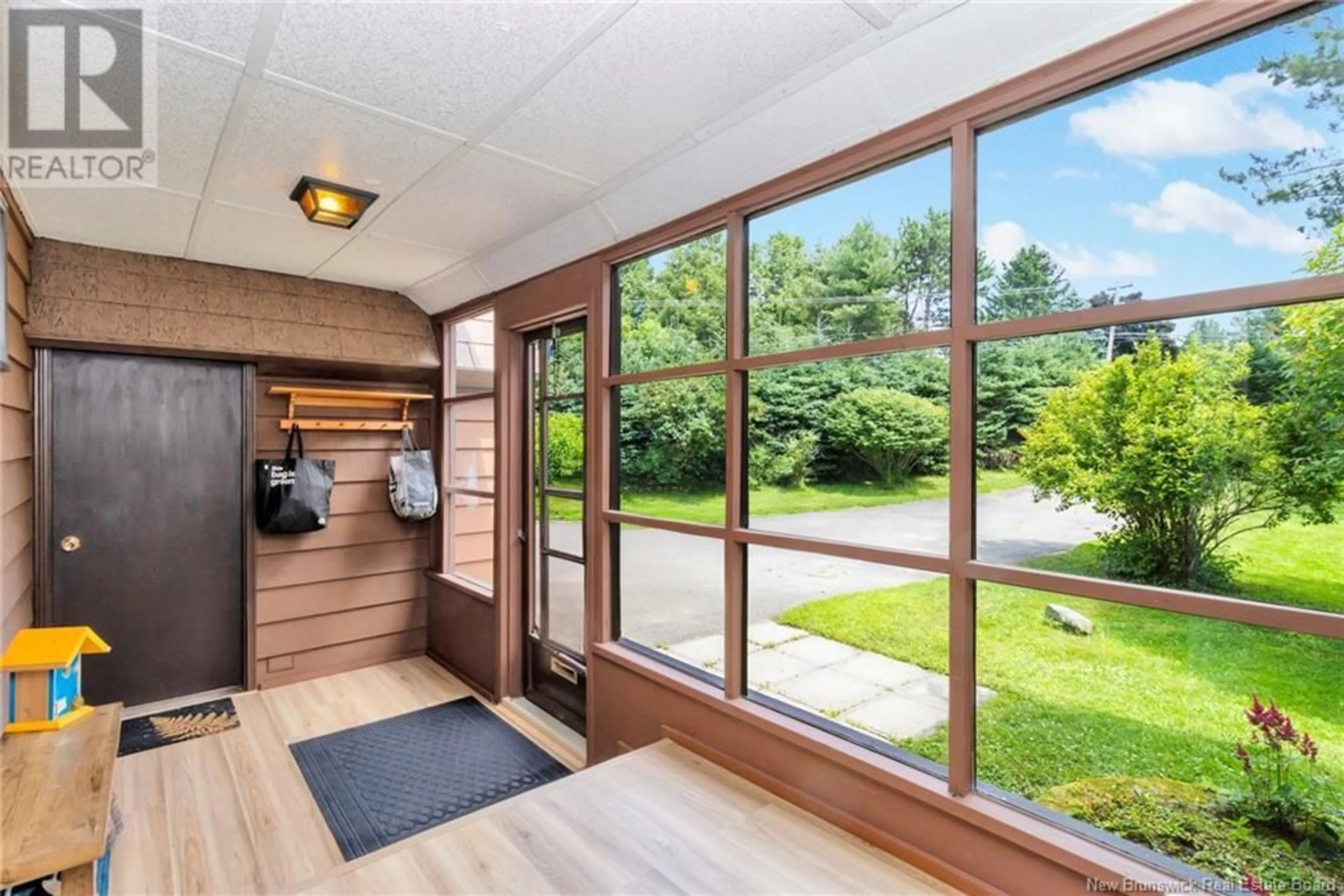 Indoor entryway for 150 MACTAQUAC HEIGHTS, Keswick Ridge New Brunswick E6L1P1