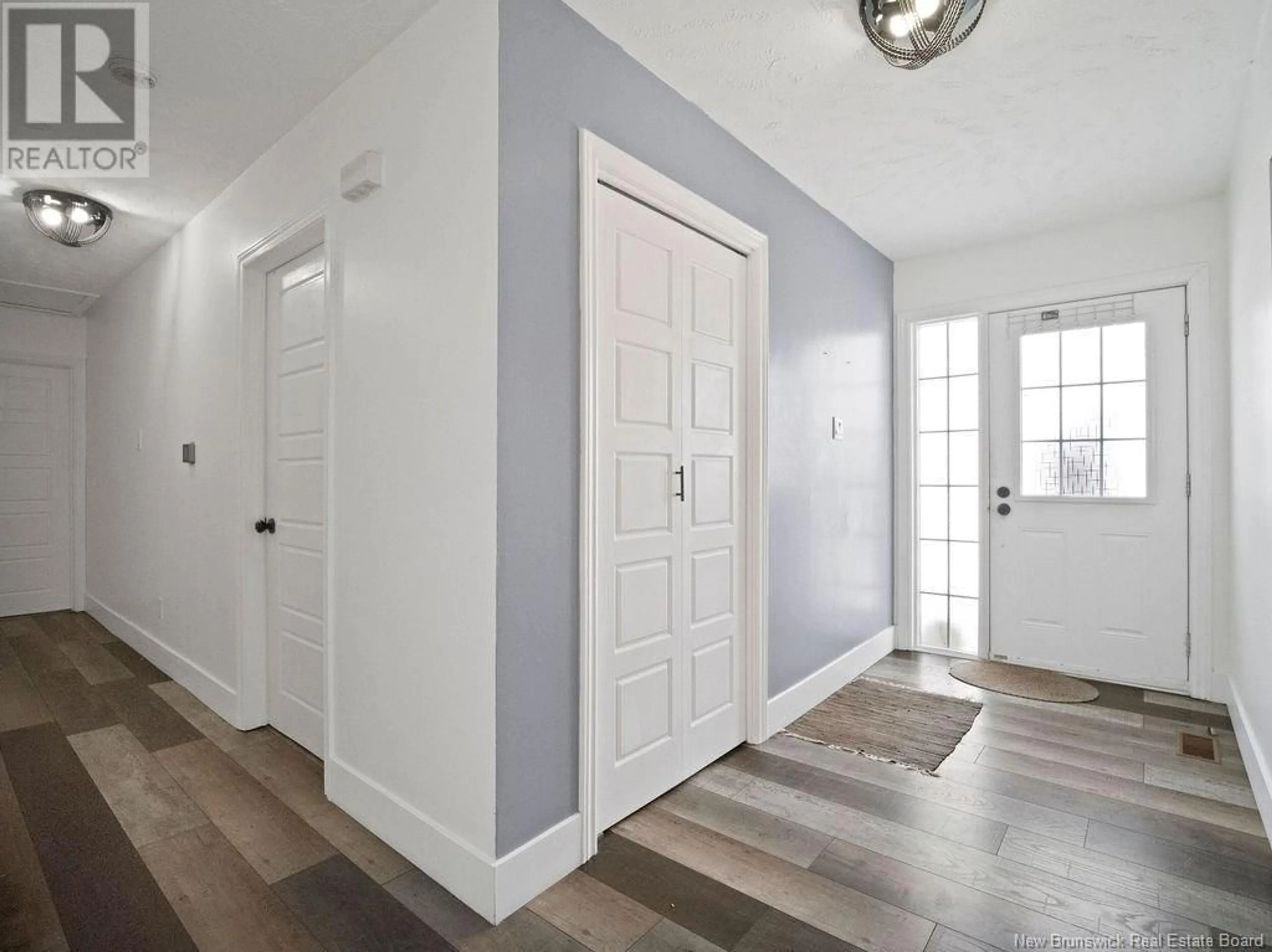 Indoor entryway for 56 CARNEY, Moncton New Brunswick E1C4H7