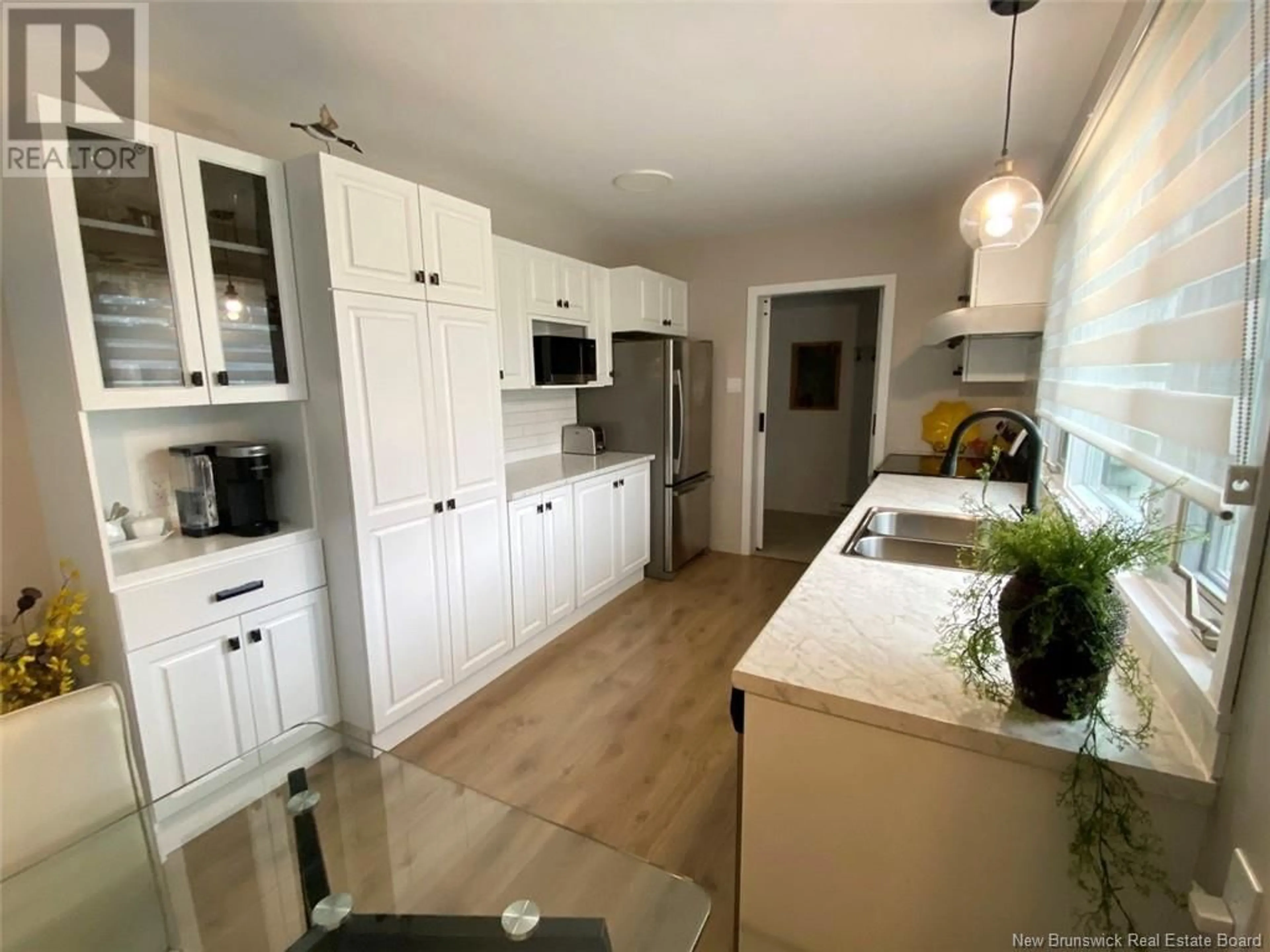 Open concept kitchen, unknown for 43 47TH AVENUE, Edmundston New Brunswick E3V3C1